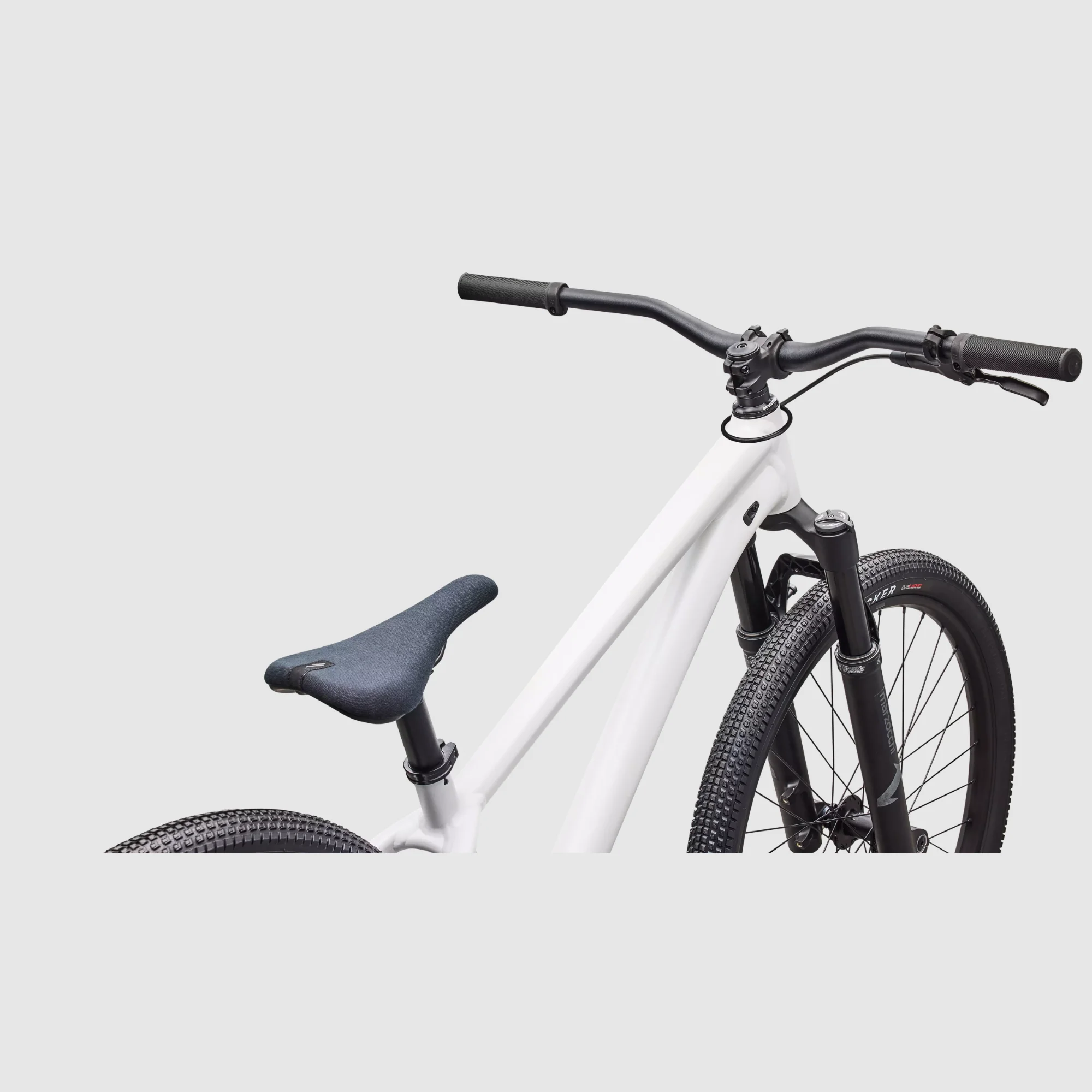 91926-60_PSERIES-P3-METWHTSIL-METOBSD_D1-POV p.3