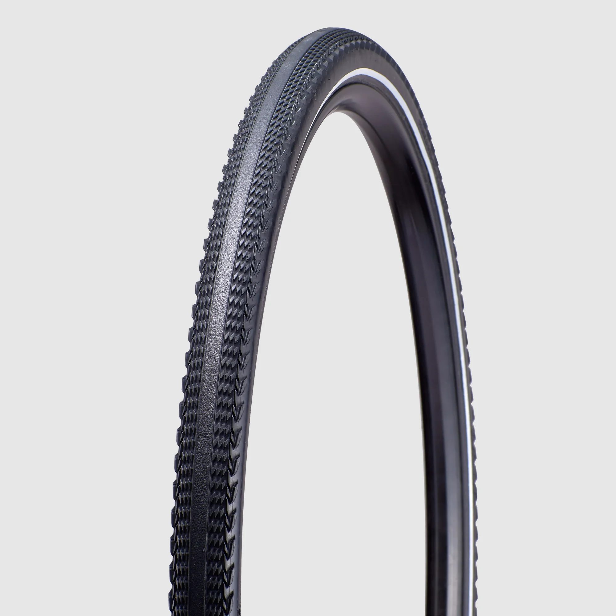 00020-443_TIRE_PATHFINDER-SPORT-REFLECT-TIRE-700X38C_HERO pathfinder sport reflect tire