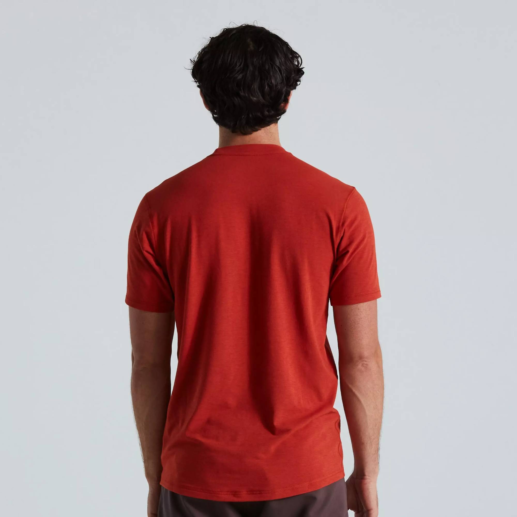 64021-022_APP_TRAIL-JERSEY-SS-MEN-REDWD-M_BACK men's trail short sleeve jersey