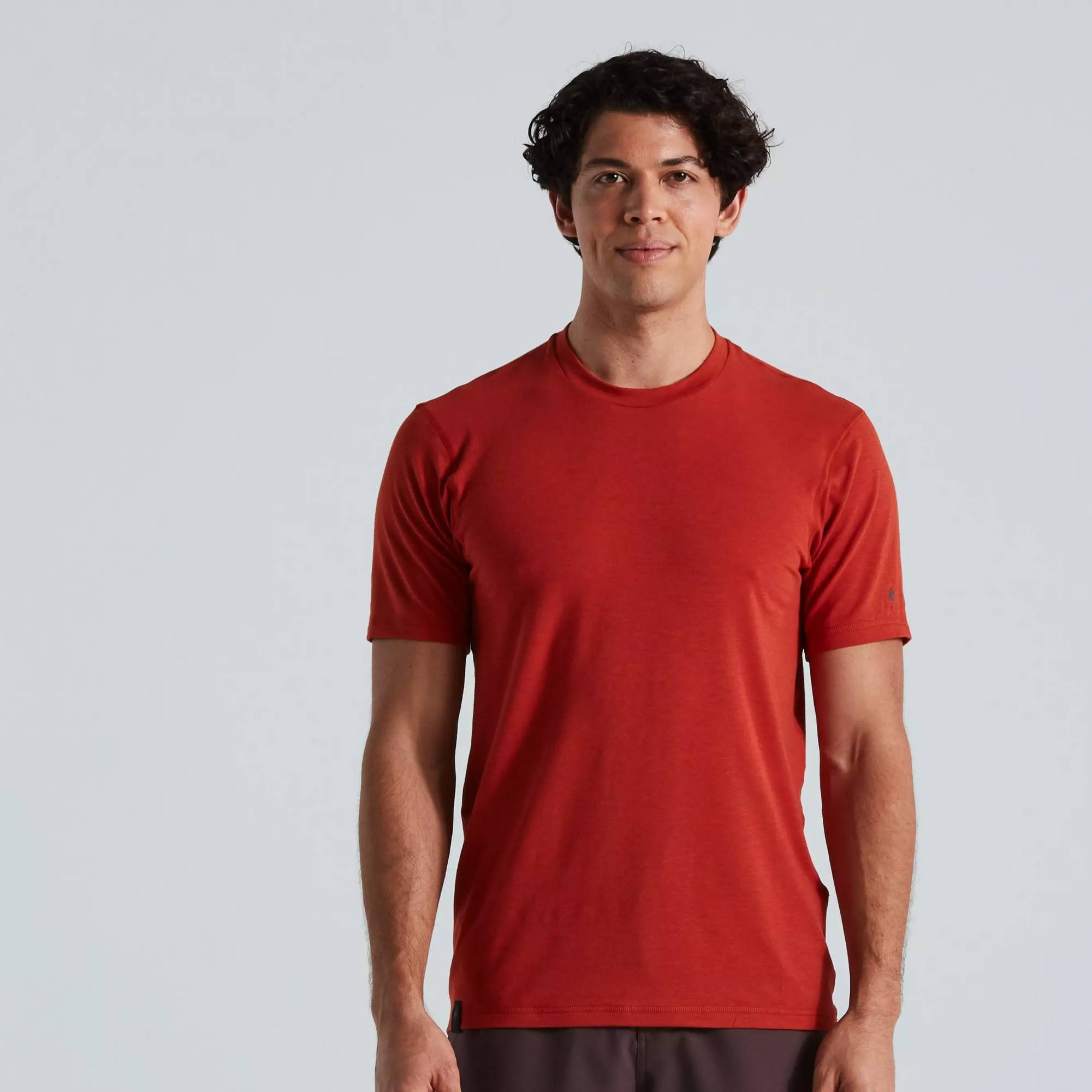 64021-022_APP_TRAIL-JERSEY-SS-MEN-REDWD-M_HERO men's trail short sleeve jersey