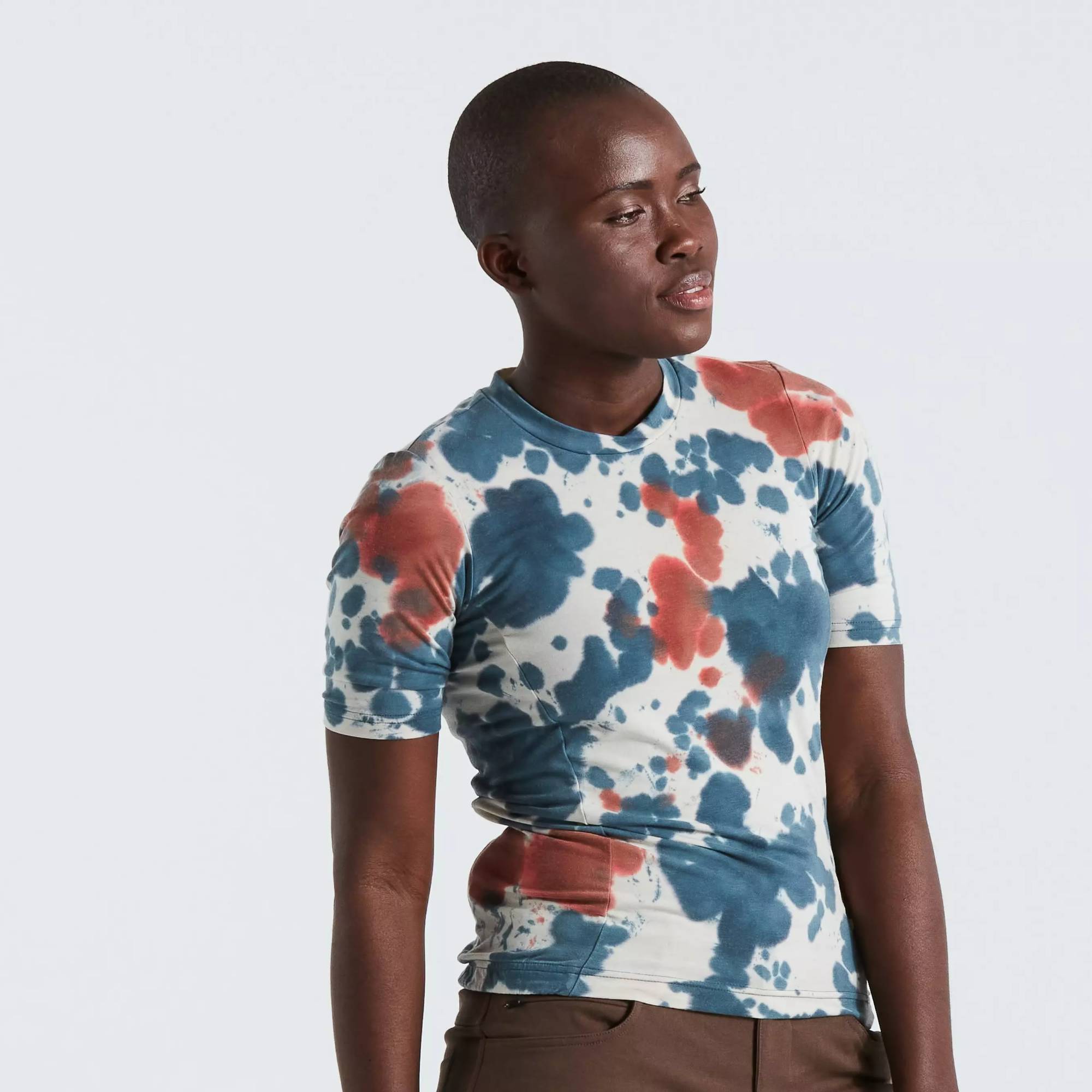 64022-331_APP_ADV-GARMENT-WASH-JERSEY-SS-WMN-WHTMTN-M_FRONT-3-4 women's adv garment washed short sleeve jersey