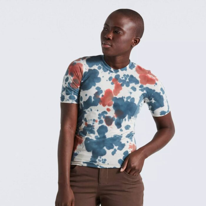 64022 331 app adv garment wash jersey ss wmn whtmtn m hero