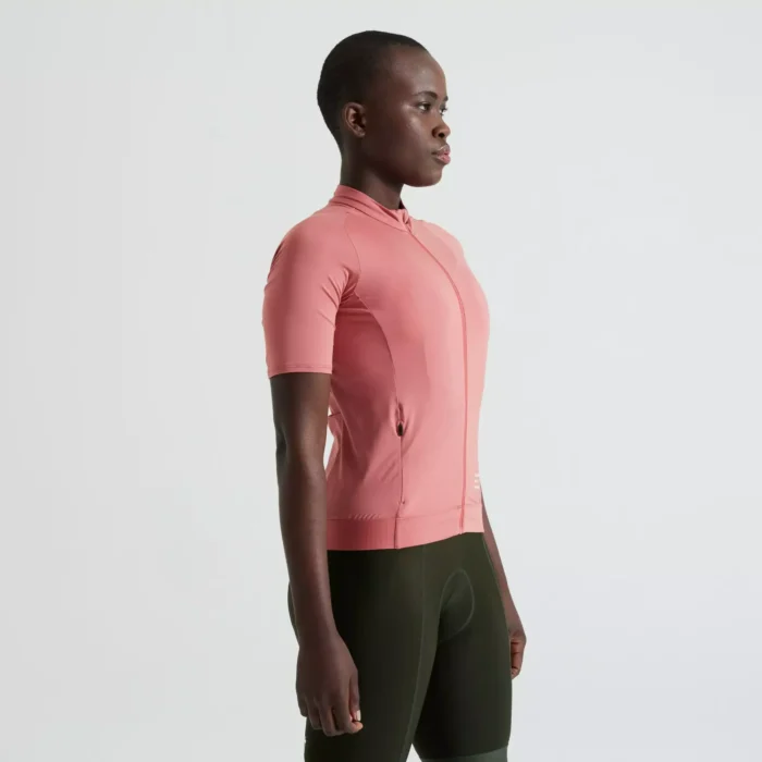 64023 806 app foundation jersey ss wmn dstrs front 3 4