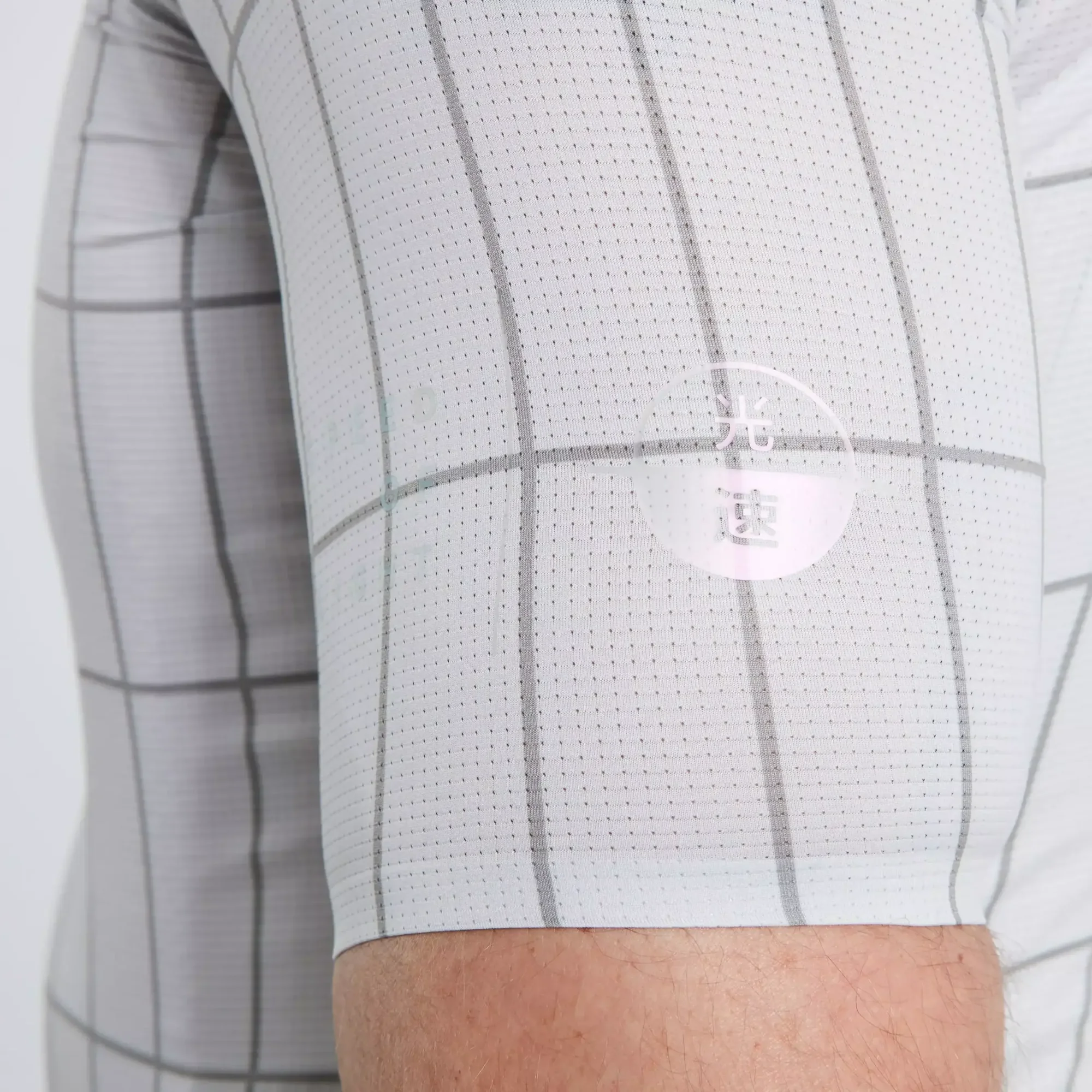 64121-251_APP_SL-AIR-JERSEY-SS-SPEED-OF-LIGHT-LIGHT-M_DETAIL men's sl air jersey speed of light