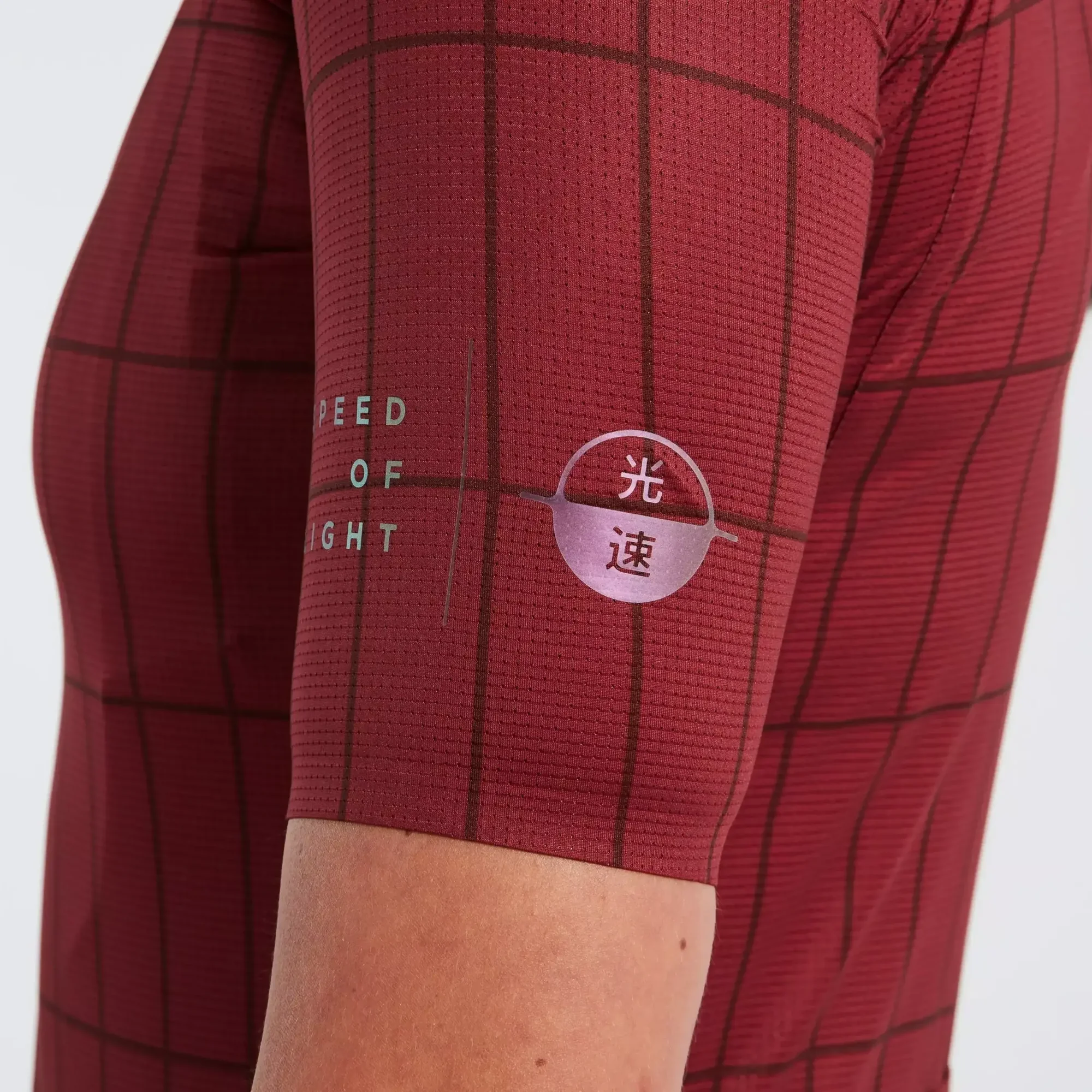 64121-280_APP_SL-AIR-JERSEY-SS-WMN-SPEED-OF-LIGHT-INFRARED-M_DETAIL2 women's sl air jersey speed of light