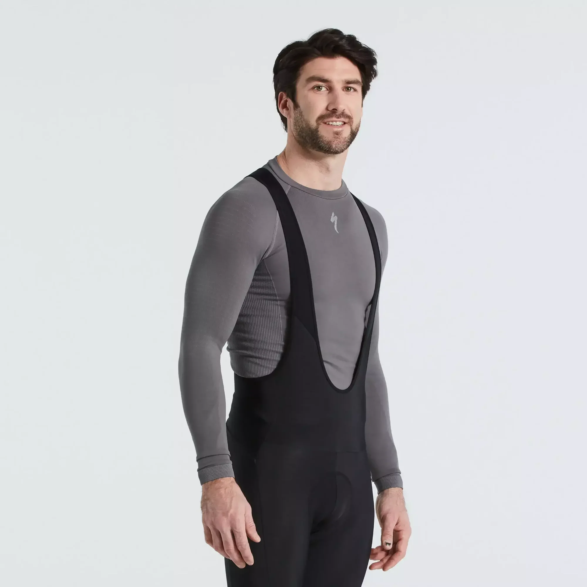 64122-080_APP_SEAMLESS-BASELAYER-LS-MEN-GRY-S-M_FRONT-3-4 men’s seamless long sleeve base layer