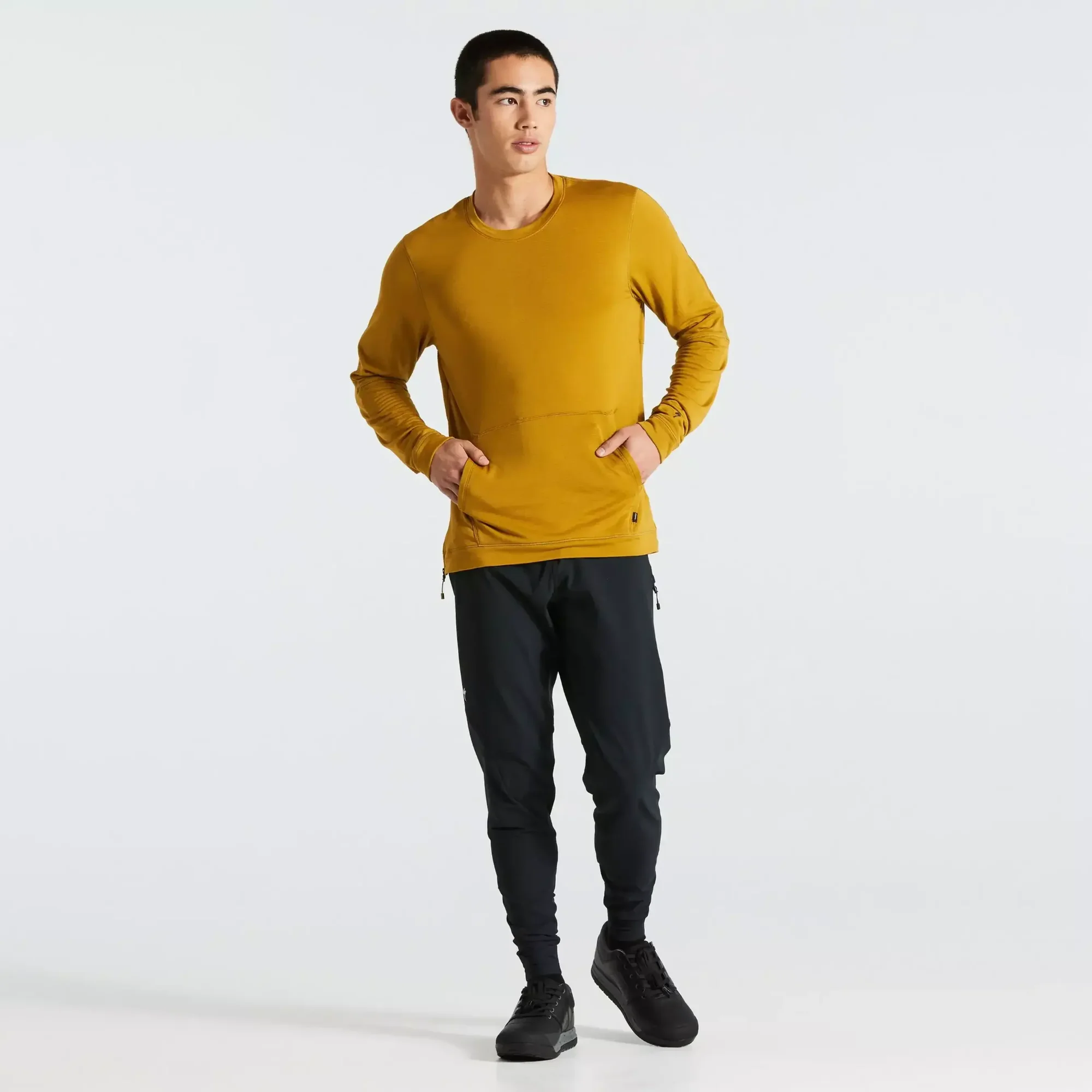 64123-650_APP_TRAIL-POWERGRID-JERSEY-LS-MEN-HRVGLD_HERO men's trail thermal jersey