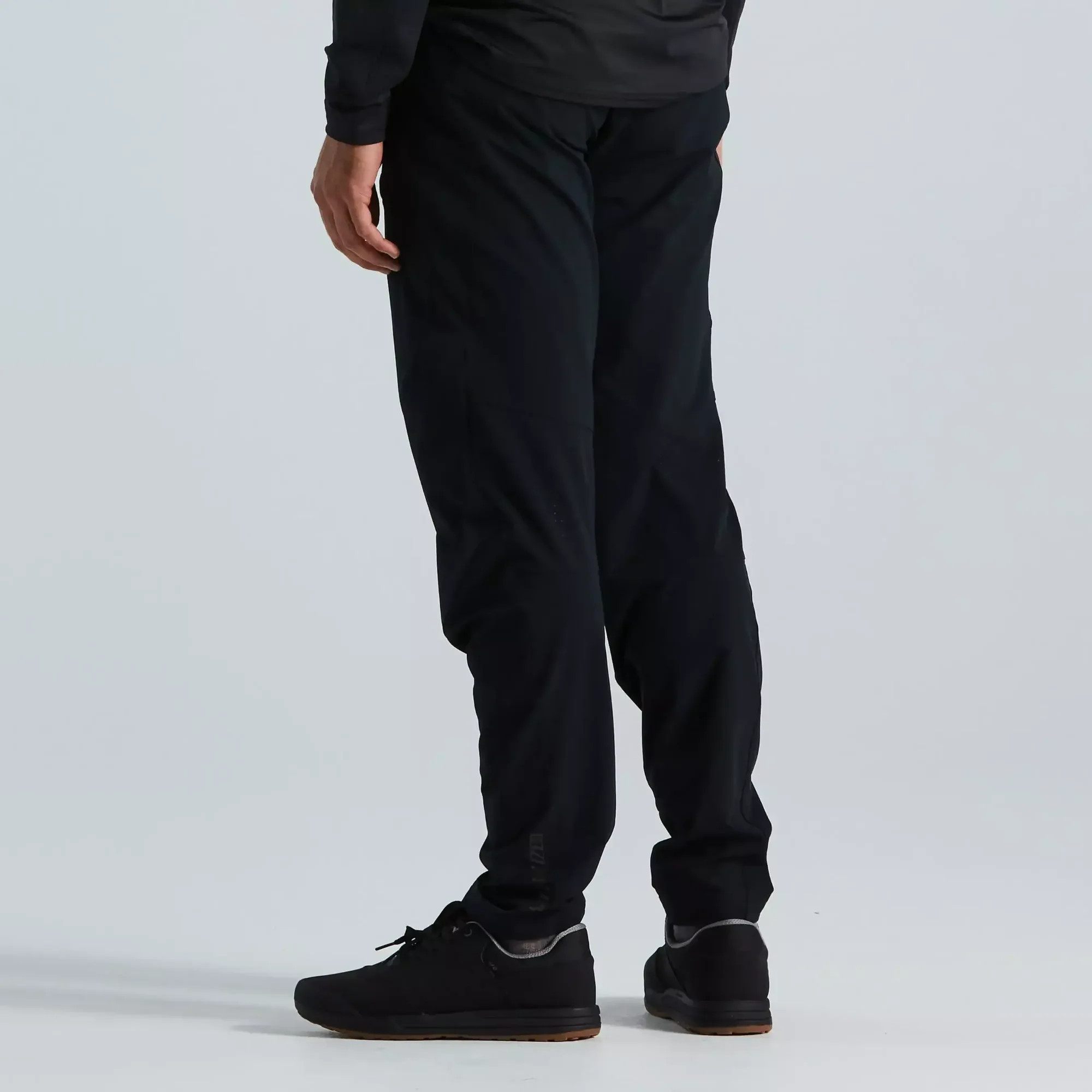 64219-182_APP_DEMO-PRO-PANT-BLK-34_REAR-3-4 demo pro pants