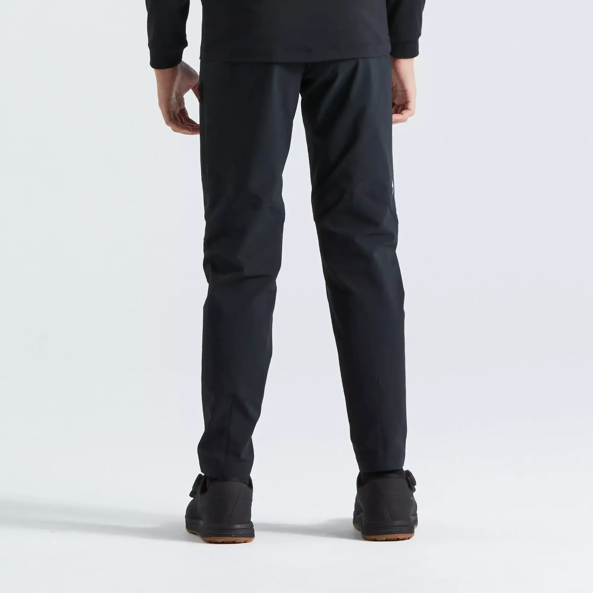 64221-070_APP_TRAIL-PANT-YTH-BLK-M_BACK youth trail pant