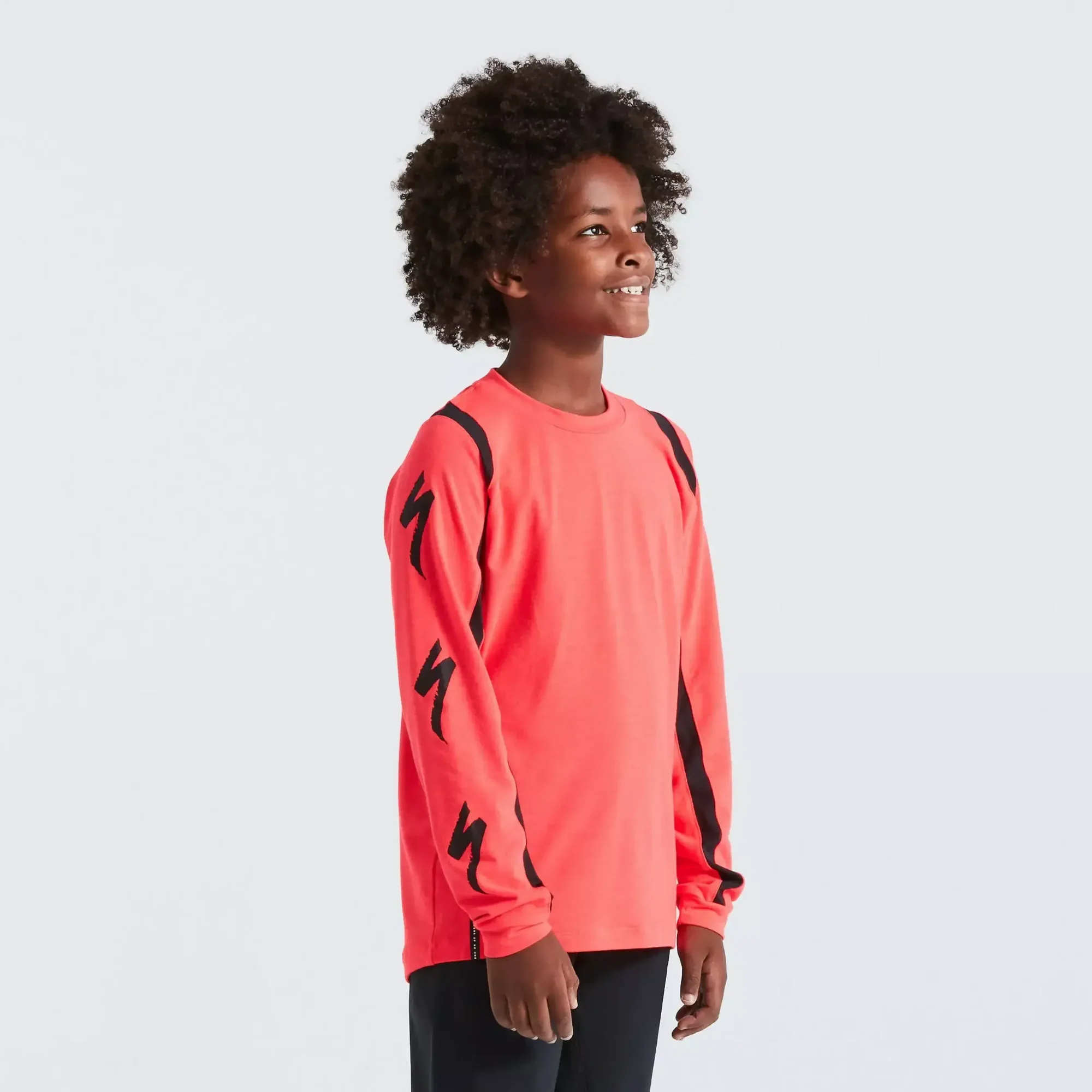 64221-070_APP_TRAIL-PANT-YTH-BLK-M_FRONT-3-4 2 youth trail pant