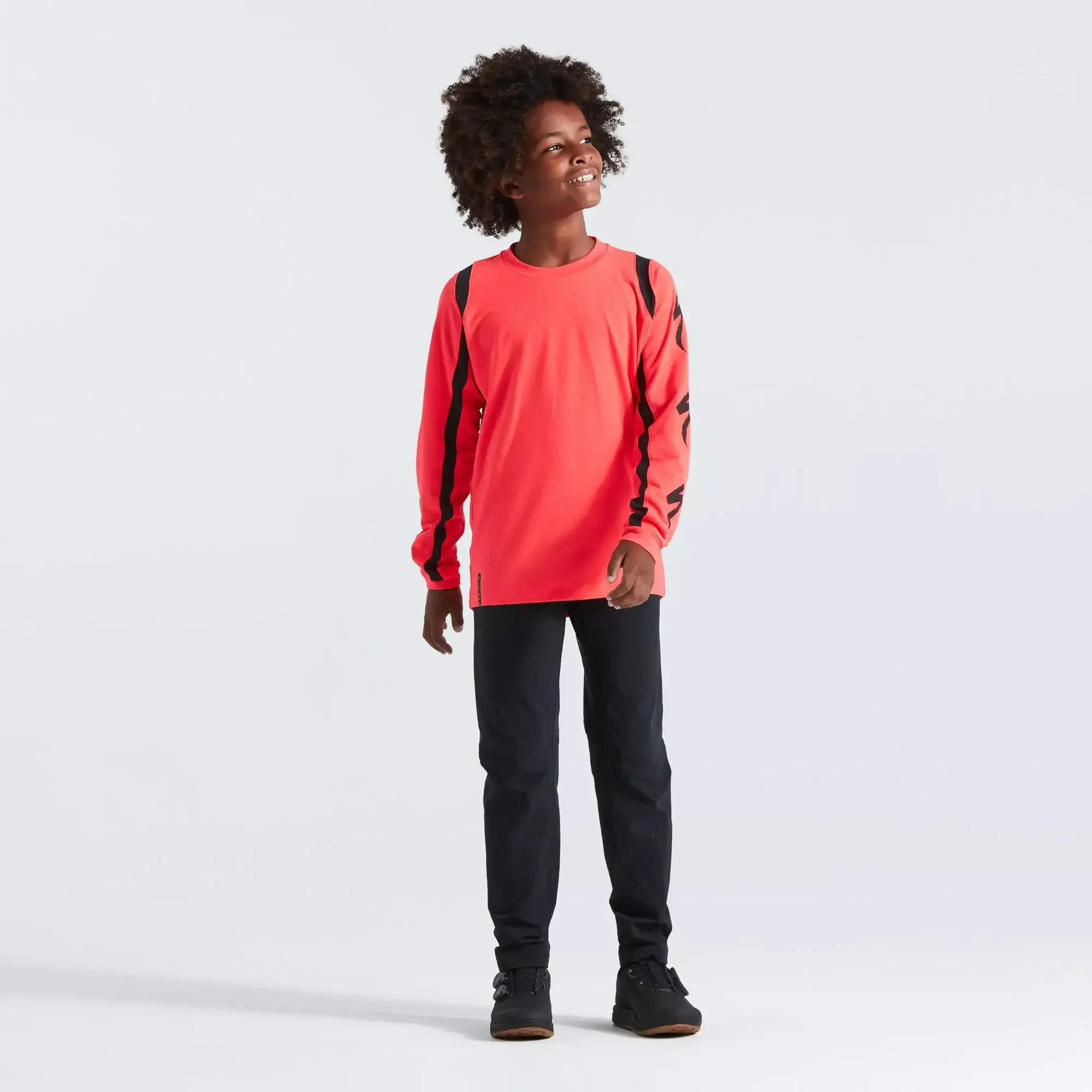 64221-070_APP_TRAIL-PANT-YTH-BLK-M_HERO 2 youth trail pant