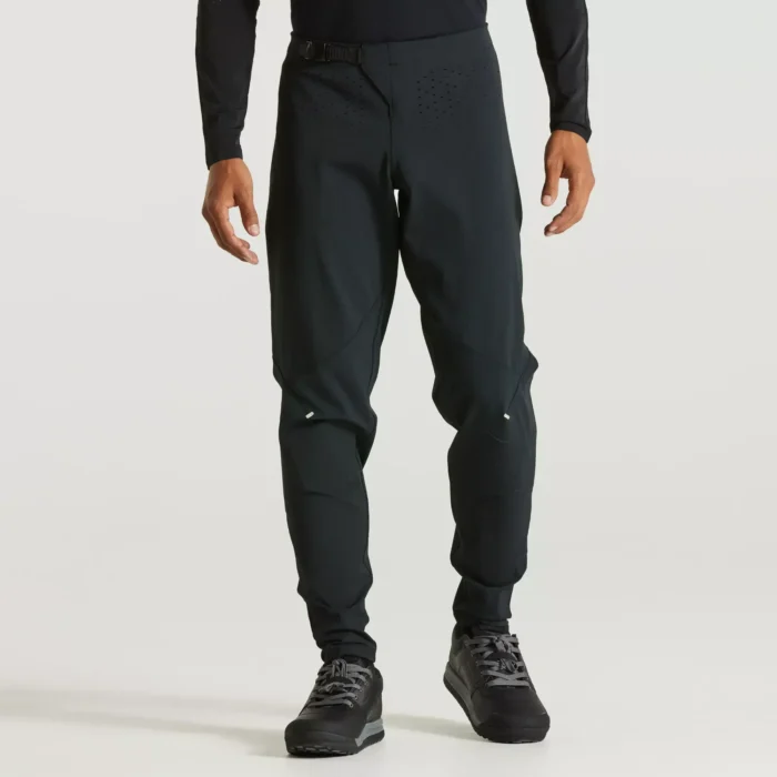 64222 090 app gravity pant blk 32 front