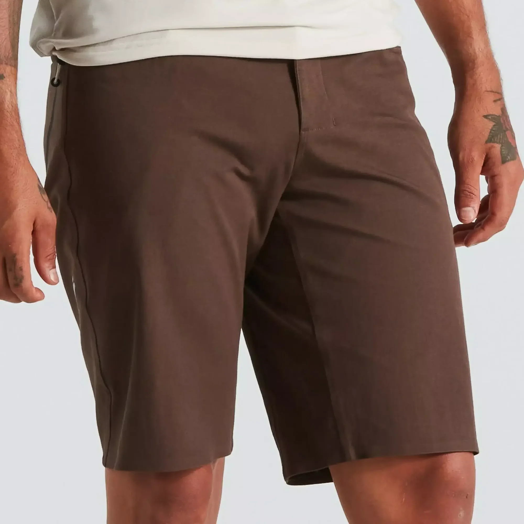 64222-6303_APP_ADV-SHORT-MEN-DOP-32_HERO 64222 6303 app adv short men dop 32 hero