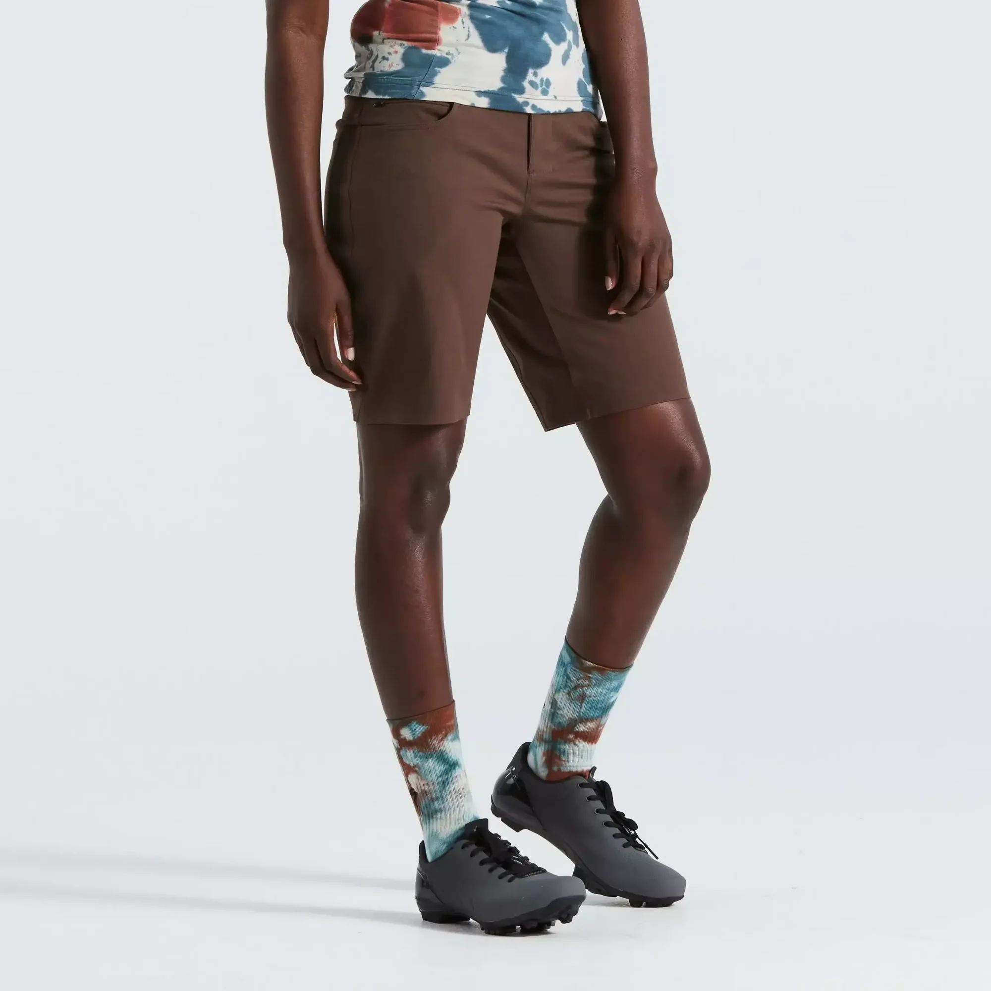 64222-640_APP_ADV-SHORT-WMN-DOP-M_FRONT-3-4 64222 640 app adv short wmn dop m front 3 4