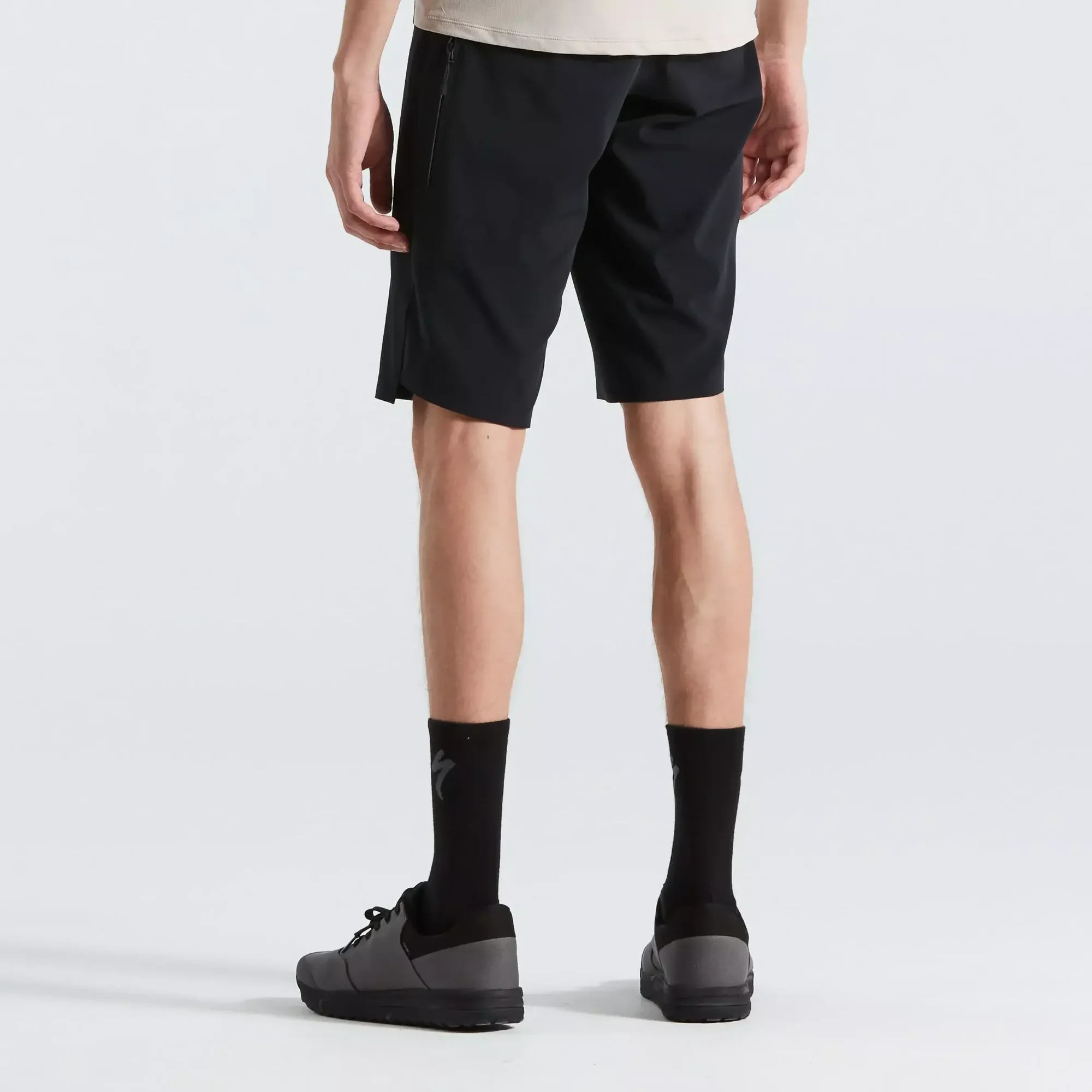 64222-8203_APP_TRAIL-CORDURA-SHORT-MEN-BLK-32_HERO_BACK men's trail cordura® shorts