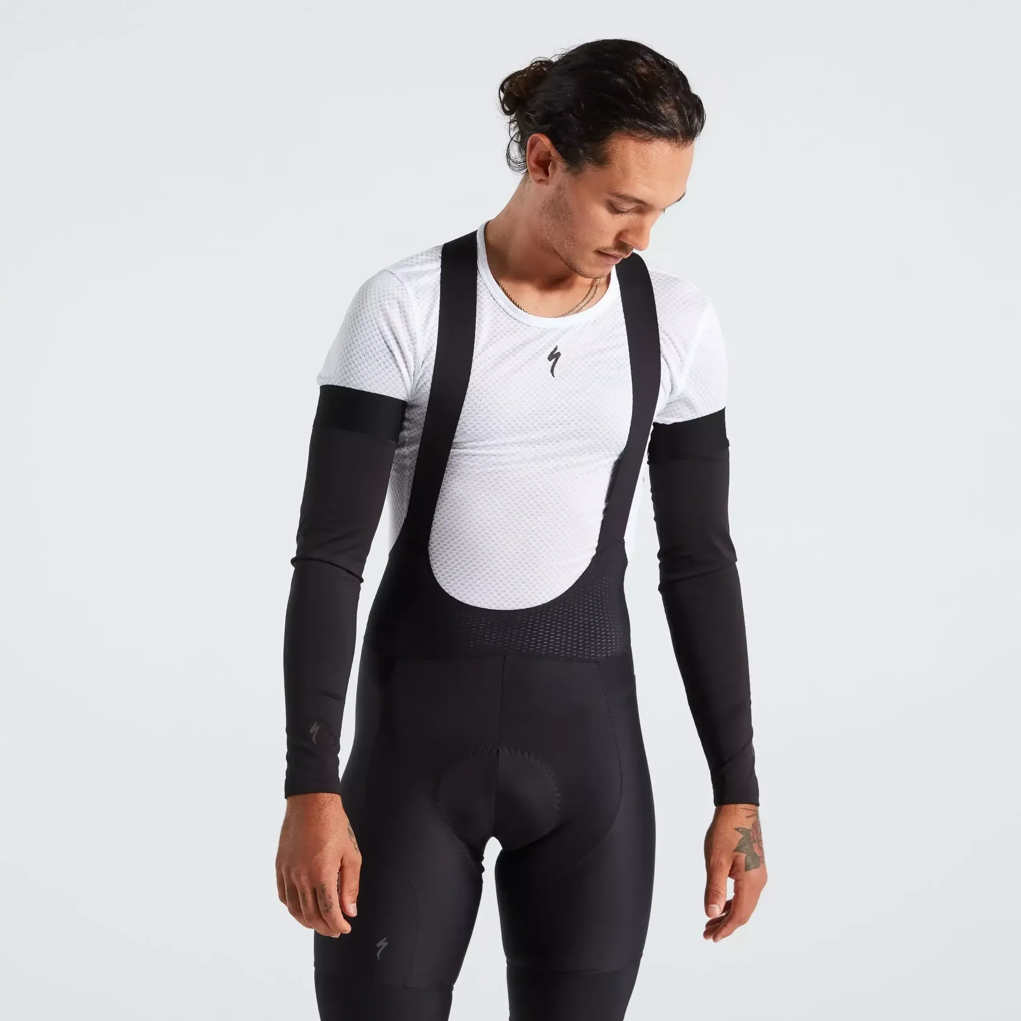 64322-000_APP_RACE-RAIN-ARM-COVER-BLK-M_FRONT-3-4 64322 000 app race rain arm cover blk m front 3 4