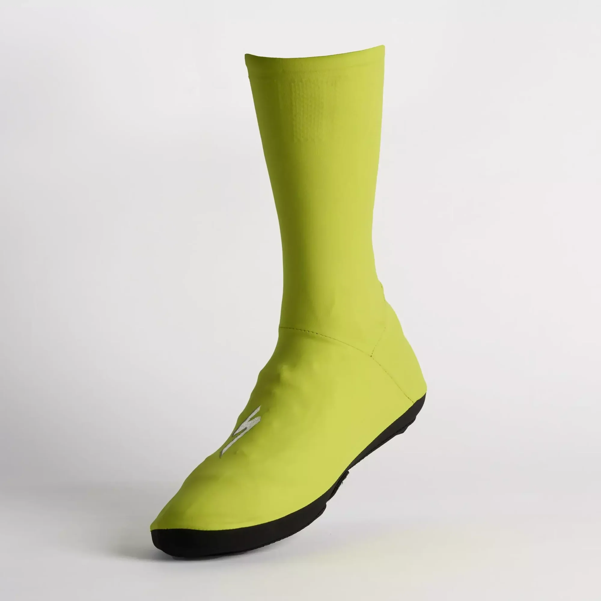 64323-361_APP_NEOSHELL-RAIN-SHOE-COVER-HYP_FRONT-3-4 64323 361 app neoshell rain shoe cover hyp front 3 4