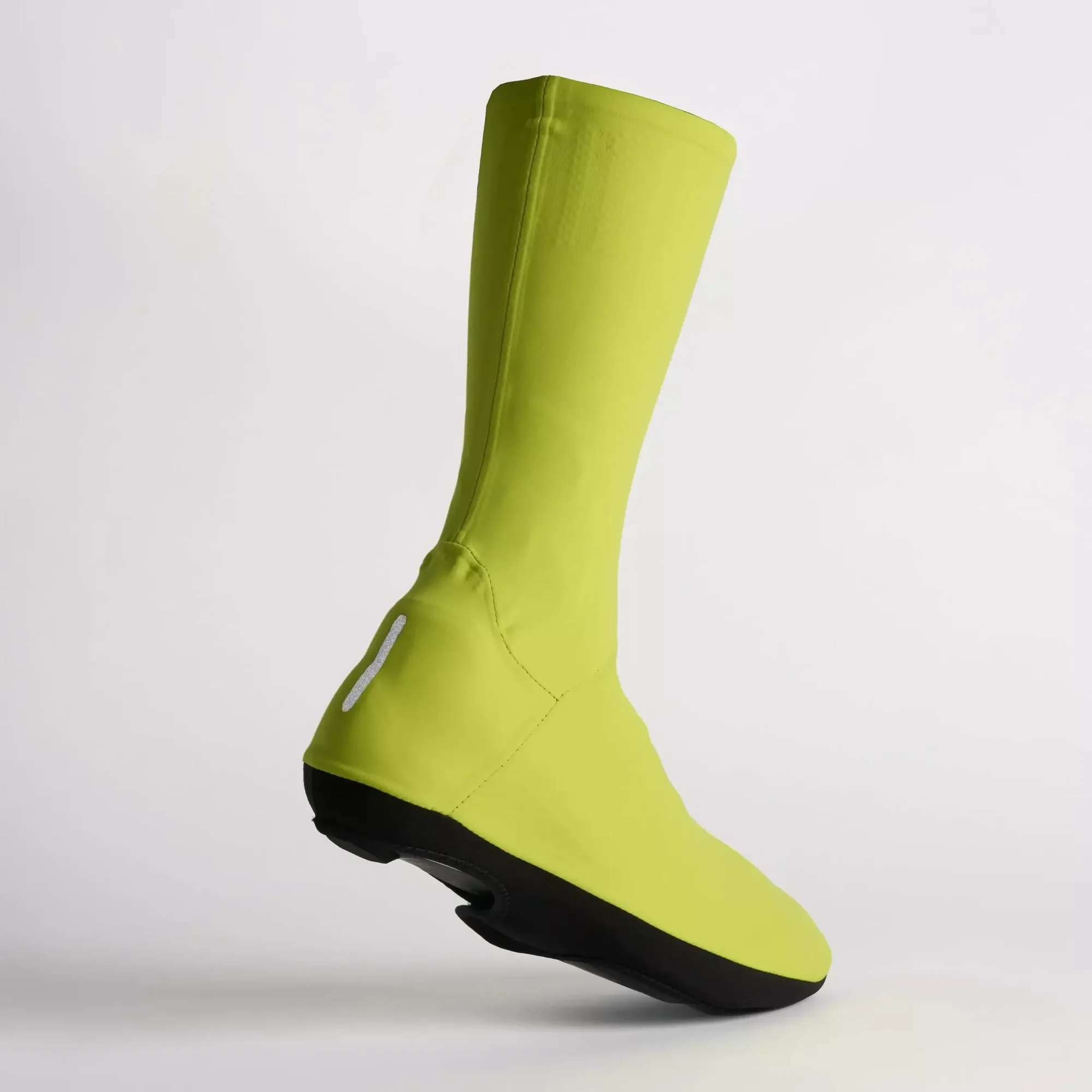 64323-361_APP_NEOSHELL-RAIN-SHOE-COVER-HYP_HERO neoshell rain shoe covers