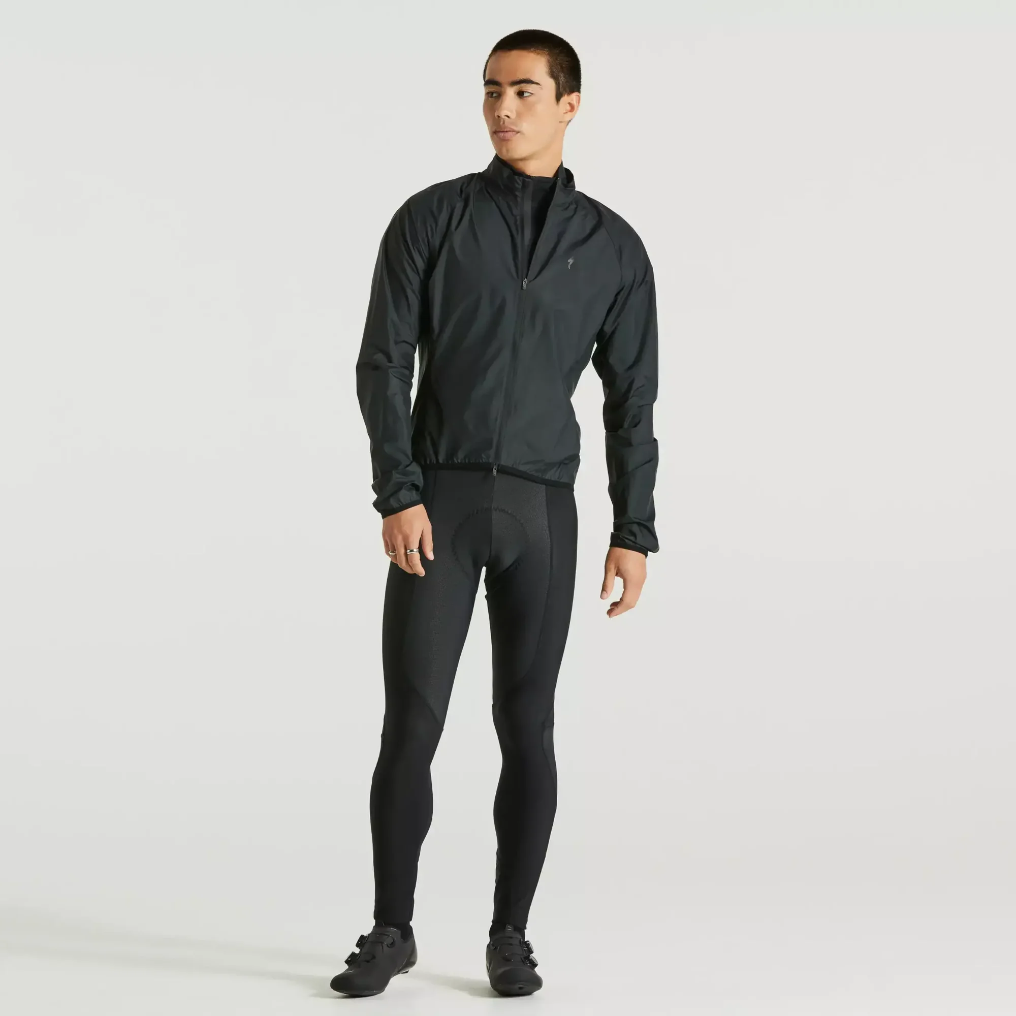 64421-690_APP_RACE-SERIES-WIND-JACKET-MEN-BLK-M_HERO men's sl pro wind jacket