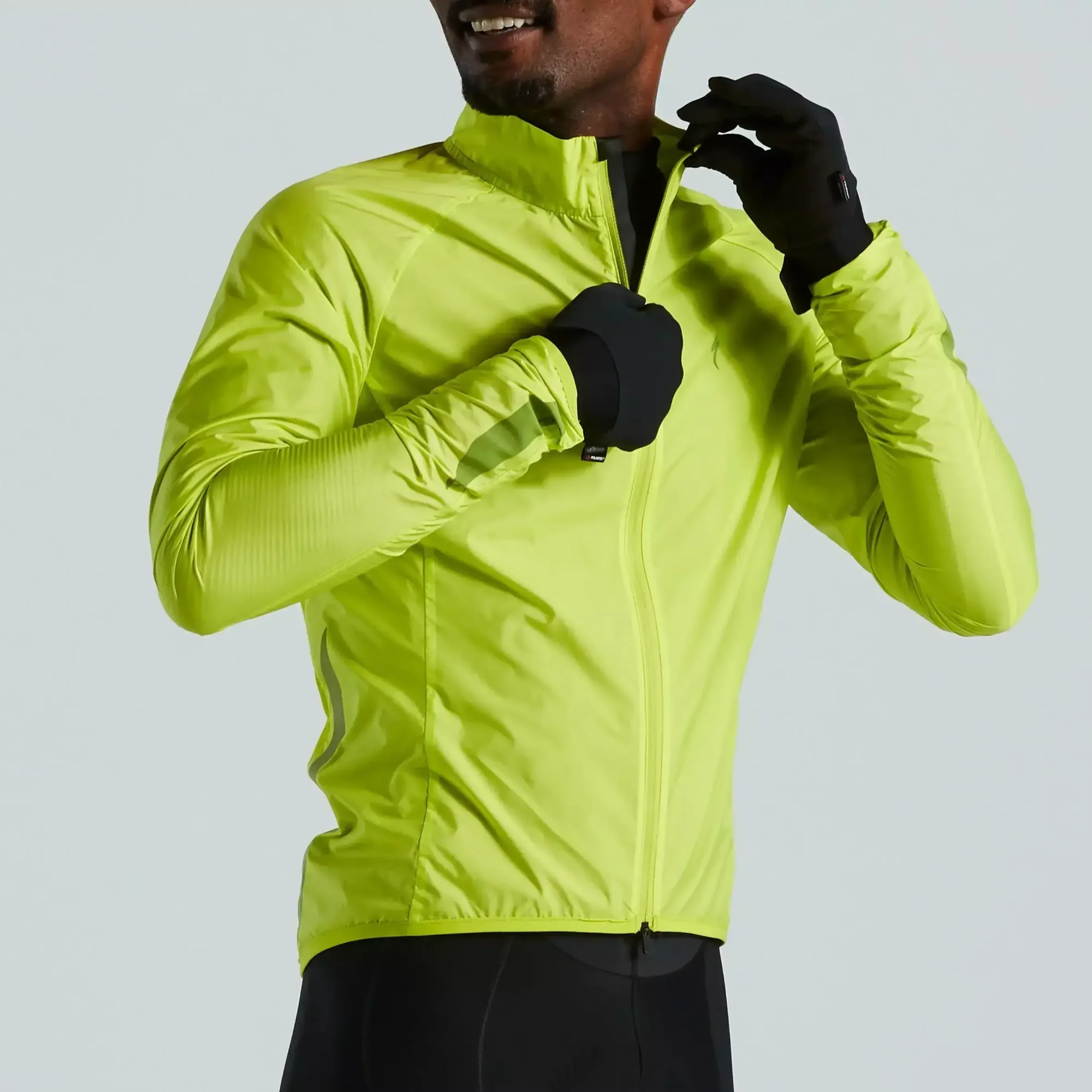 64421-700_APP_RACE-SERIES-WIND-JACKET-MEN-HYPERVIZ-M_FRONT-3-4 men's hyprviz sl pro wind jacket