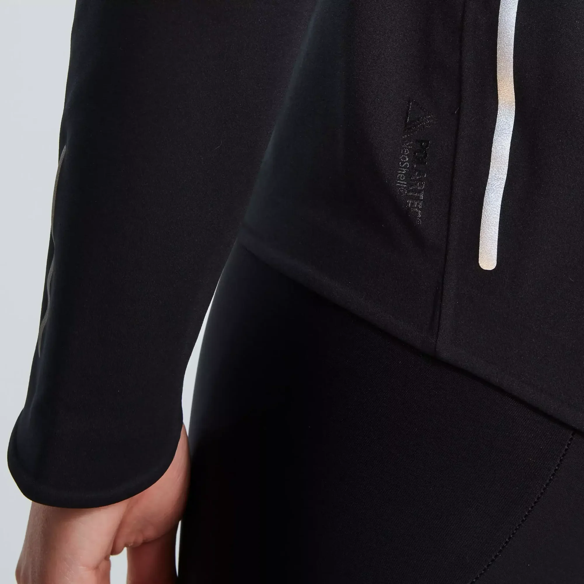 64421-710_APP_RACE-SERIES-WIND-JACKET-WMN-BLK-S_DETAIL3 women's sl pro wind jacket