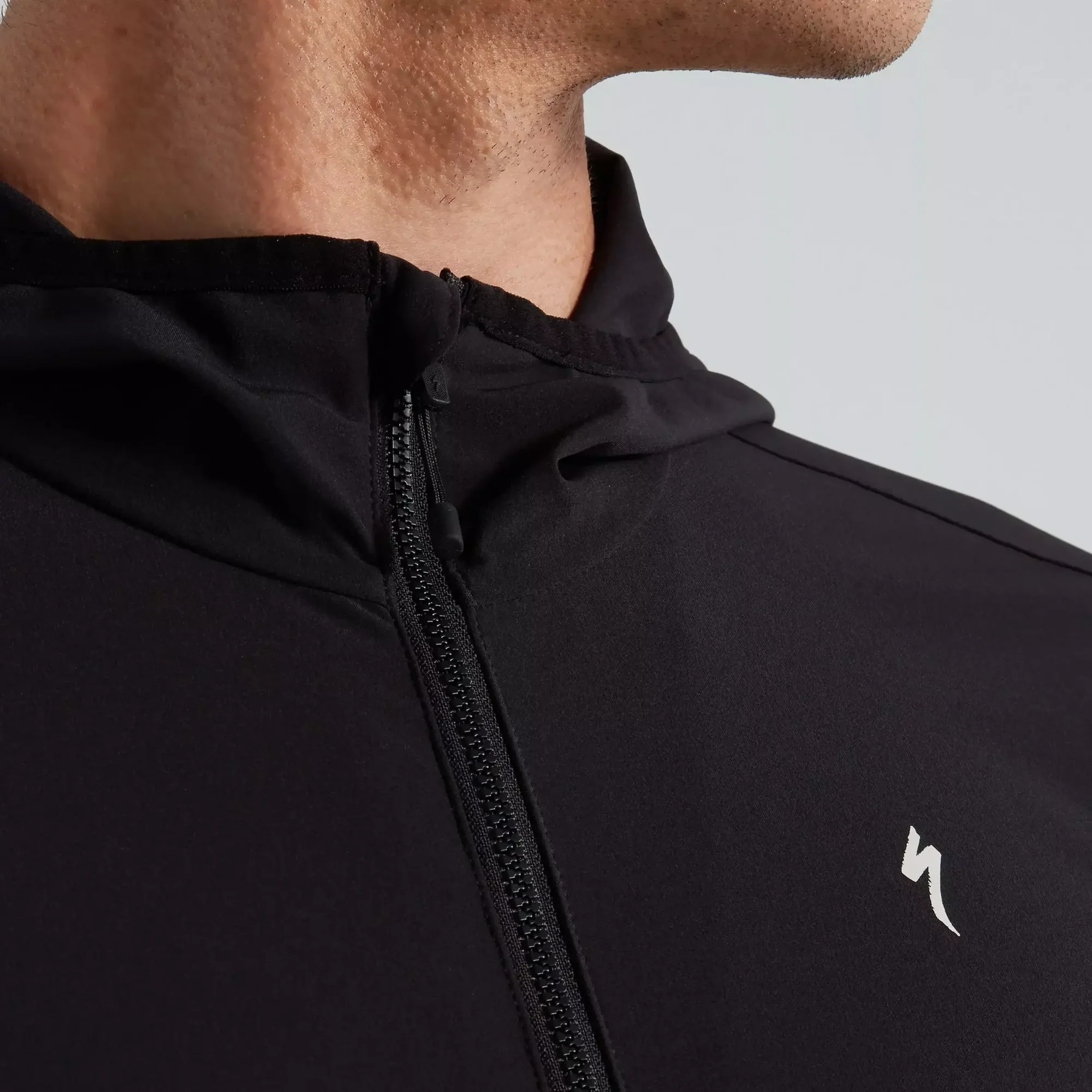 64421-780_APP_LEGACY-WIND-JACKET-MEN-BLK-M_DETAIL1 men's legacy wind jacket