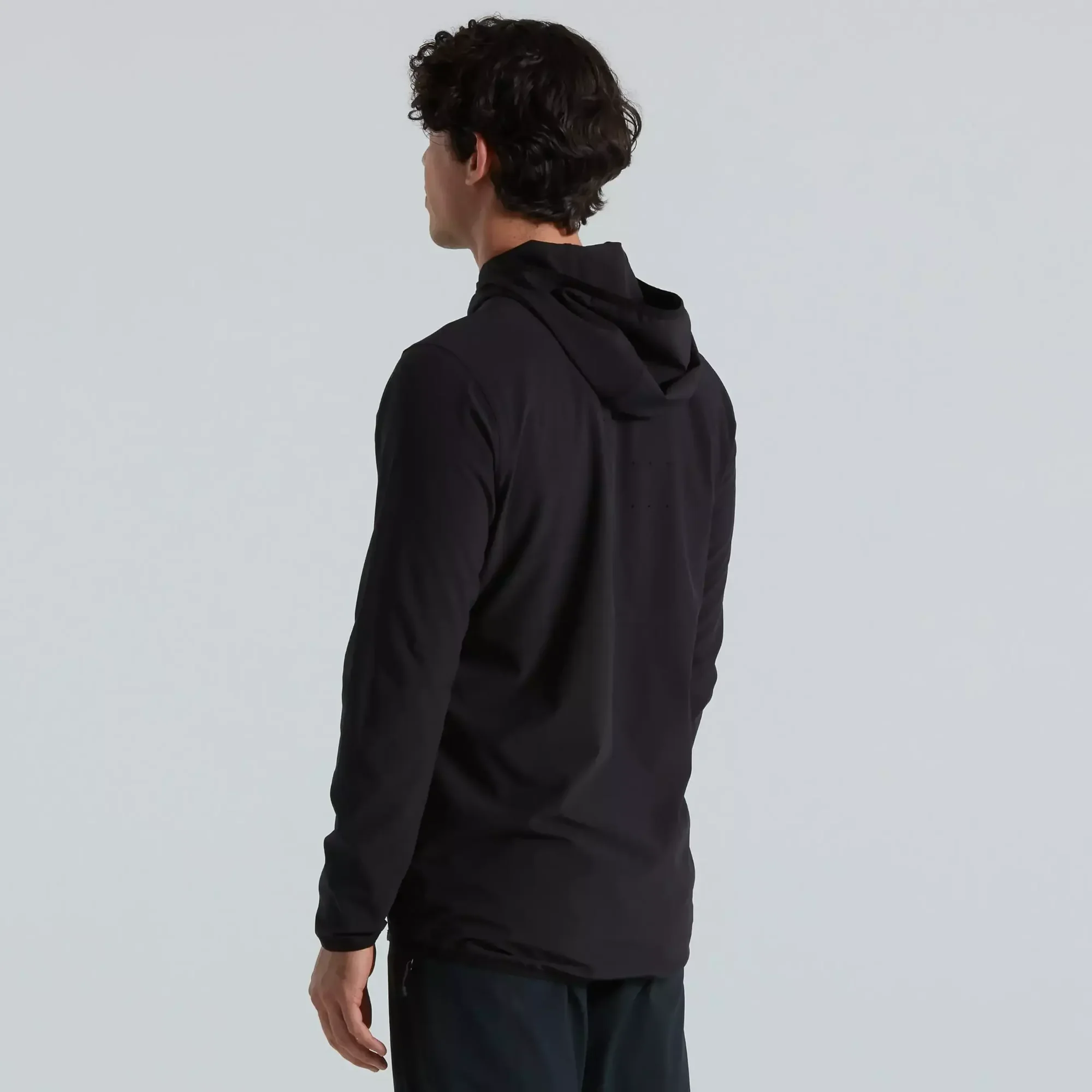 64421-780_APP_LEGACY-WIND-JACKET-MEN-BLK-M_REAR-3-4 men's legacy wind jacket