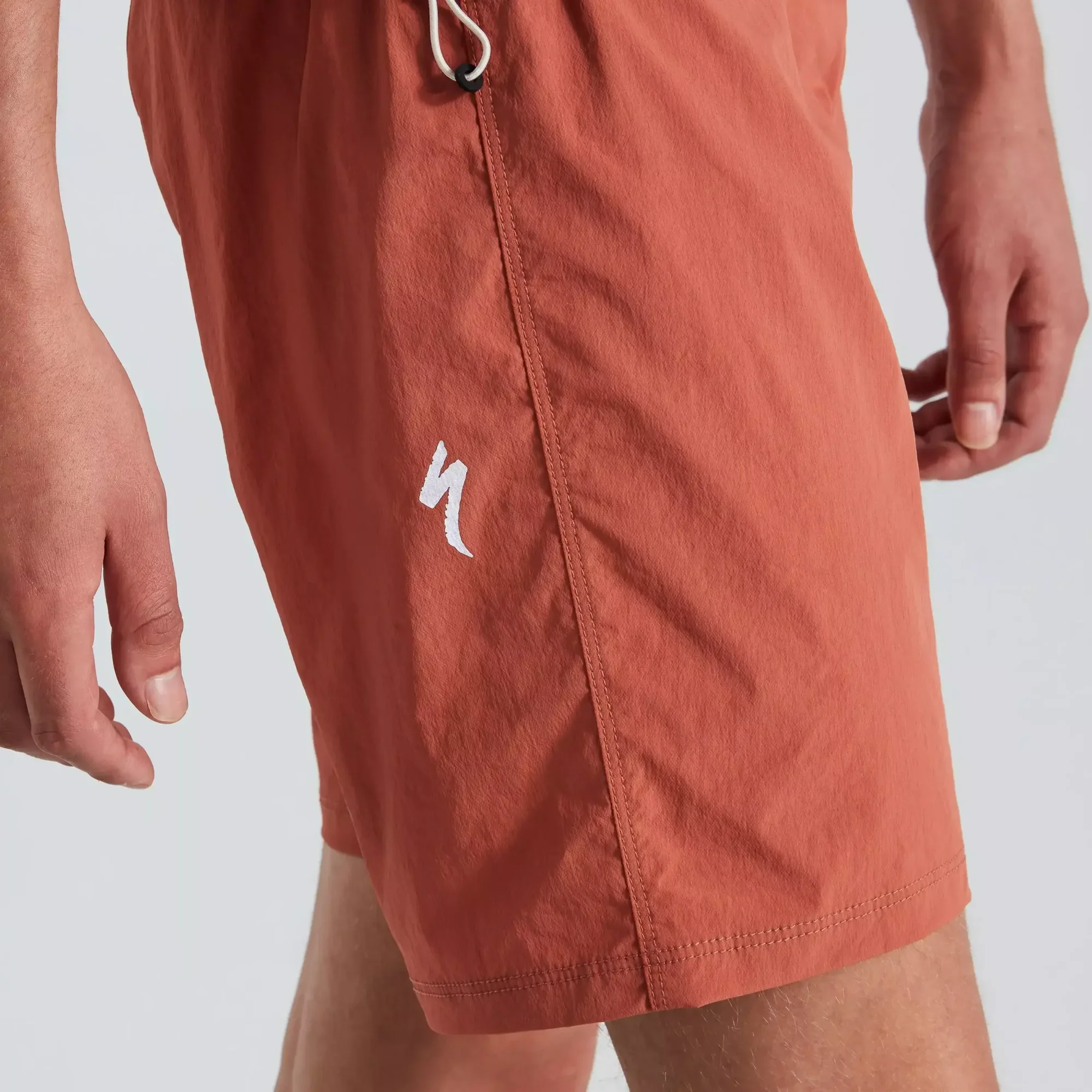 64522-0213_APP_ADV-AIR-SHORT-MEN-TRCTA-32_DETAIL1 men's adv air shorts