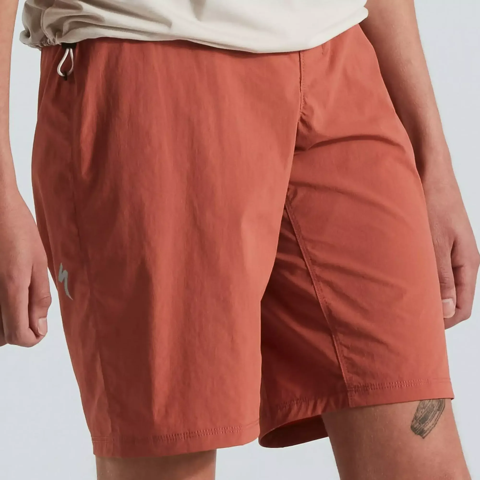 64522-0213_APP_ADV-AIR-SHORT-MEN-TRCTA-32_FRONT-3-4 men's adv air shorts
