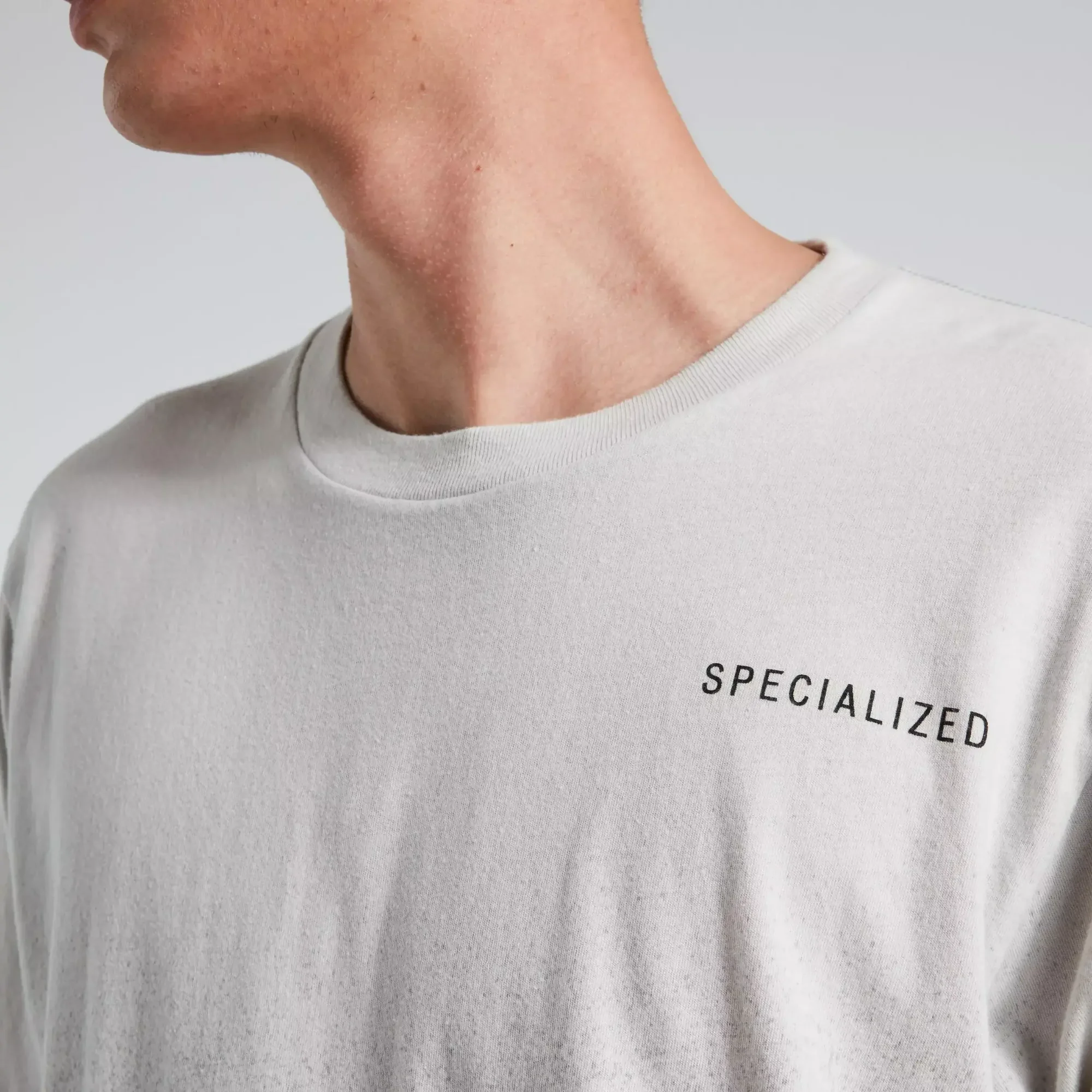 64622-420_APP_GRIND-TEE-SS-DOVGRY-SPRAY-M_DETAIL1 grind short sleeve t shirt