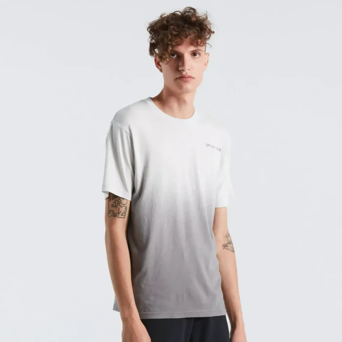 64622 420 app grind tee ss dovgry spray m front 3 4