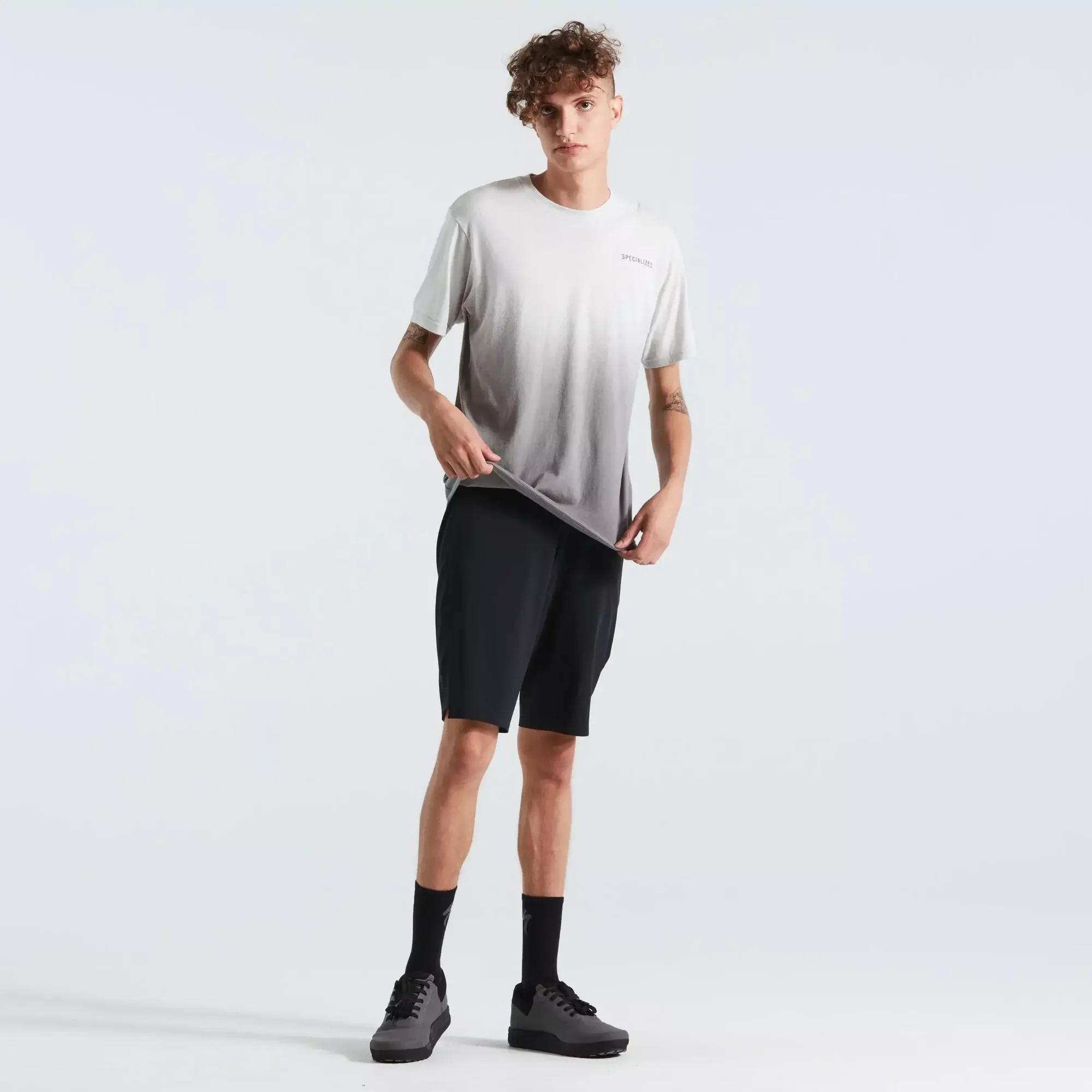 64622-420_APP_GRIND-TEE-SS-DOVGRY-SPRAY-M_HERO grind short sleeve t shirt