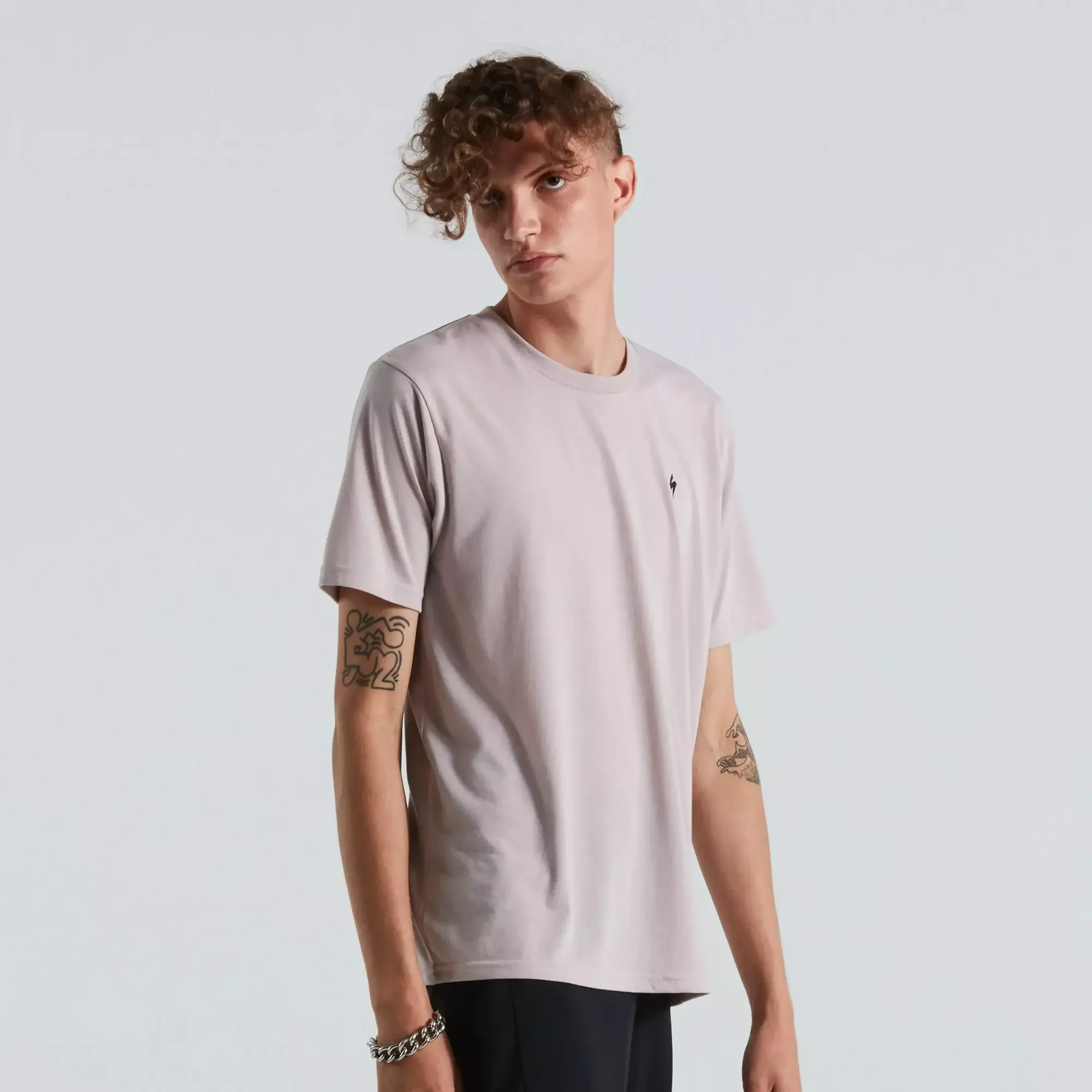 64622-991_APP_RITUAL-TEE-SS-CLY-M_FRONT-3-4 64622 991 app ritual tee ss cly m front 3 4