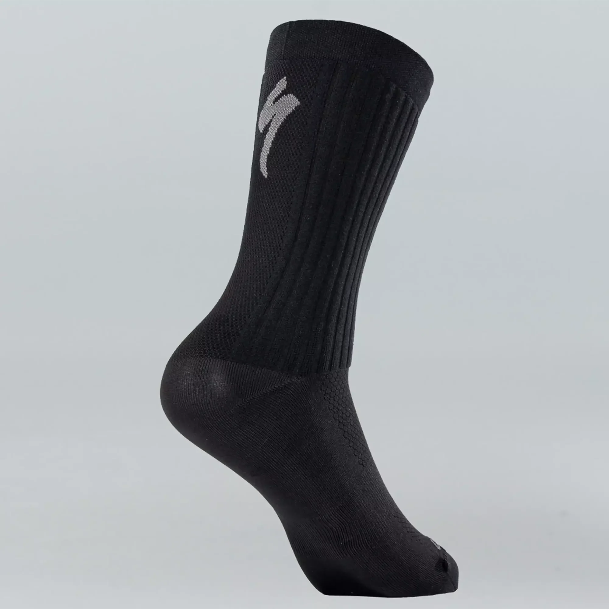 64720-220_APP_HYDROGEN-AERO-TALL-SOCK-BLK-M_REAR-3-4 hydrogen aero tall road socks