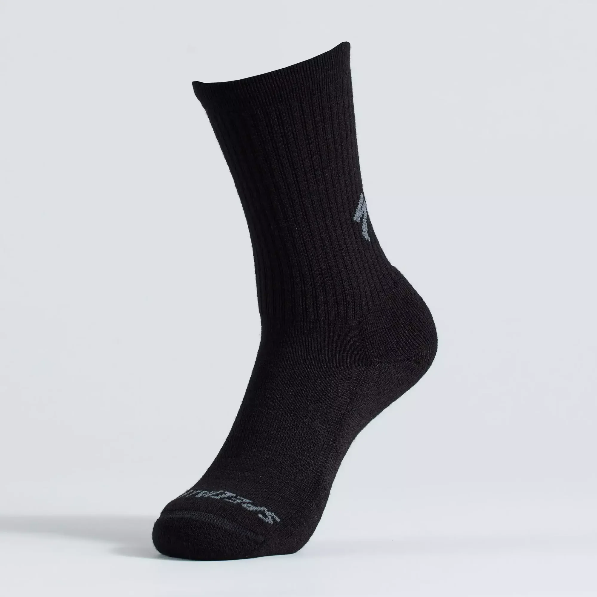 64722-330_APP_MERINO-MIDWEIGHT-TALL-SOCK-BLK-M_FRONT-3-4 64722 330 app merino midweight tall sock blk m front 3 4