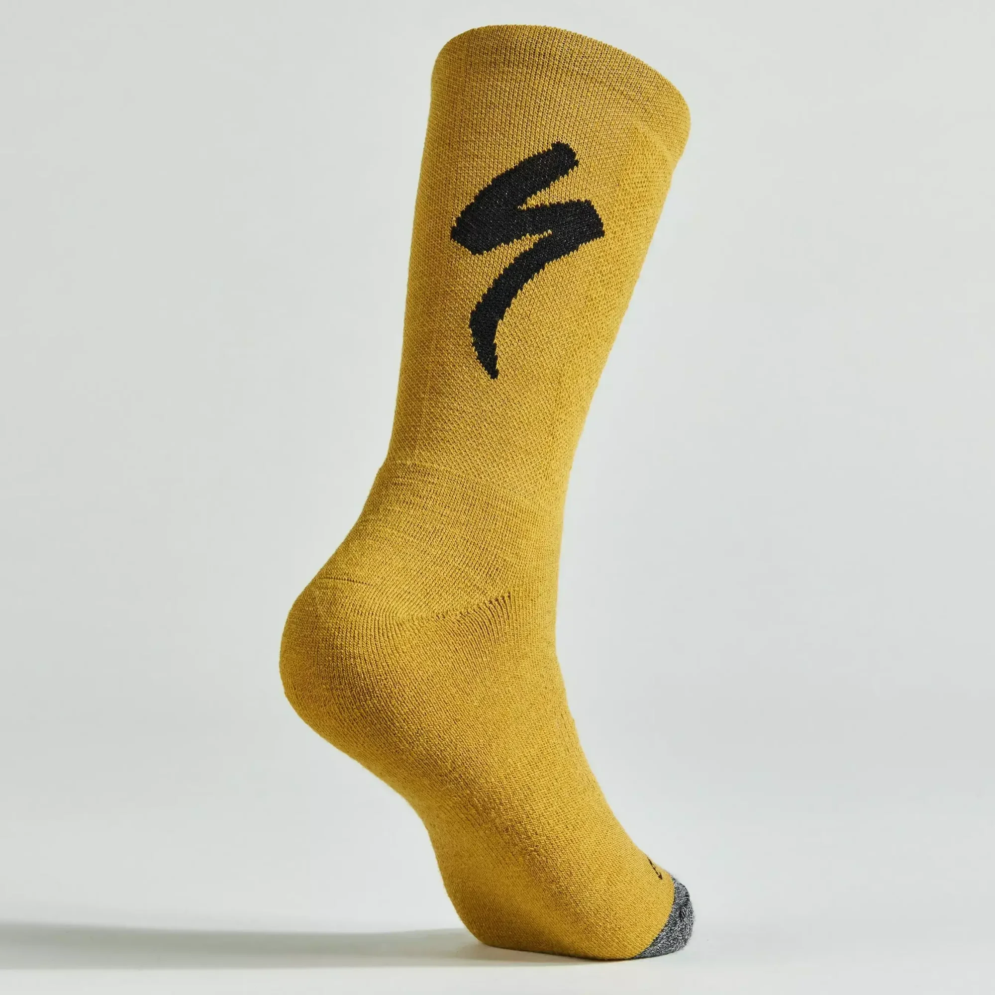 64723-130_APP_MERINO-DEEP-WINTER-TALL-LOGO-SOCK-HRVGLD_HERO merino deep winter tall logo socks