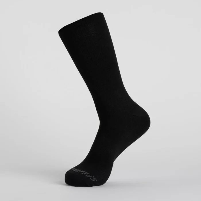 64723 391 app soft air tall sock blk front 3 4