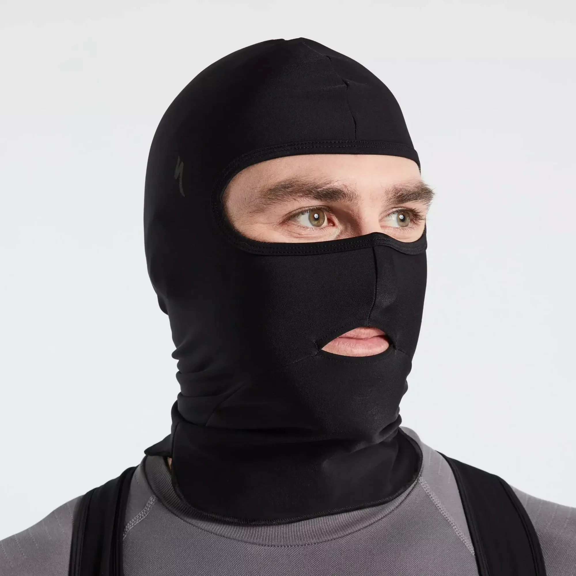 64822-560_APP_THERMAL-BALACLAVA-BLK-OSFA_FRONT-3-4 thermal balaclava