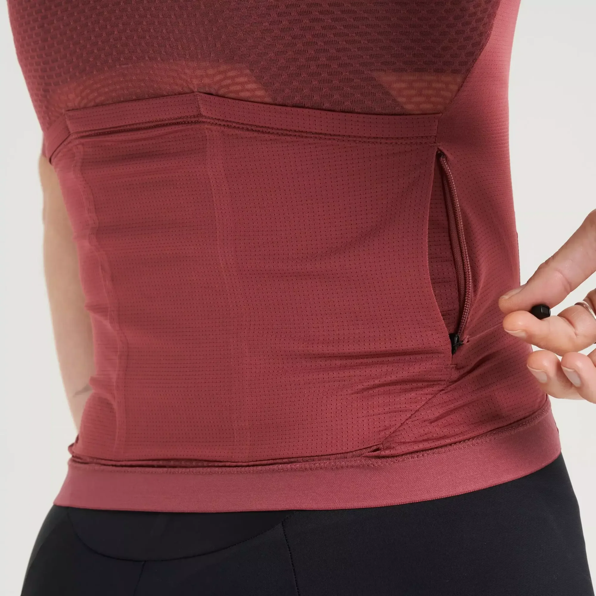 65725-10_APP_PRIME-LT-JERSEY-SS-WMN-SPC_DETAIL1 women's prime lightweight short sleeve jersey