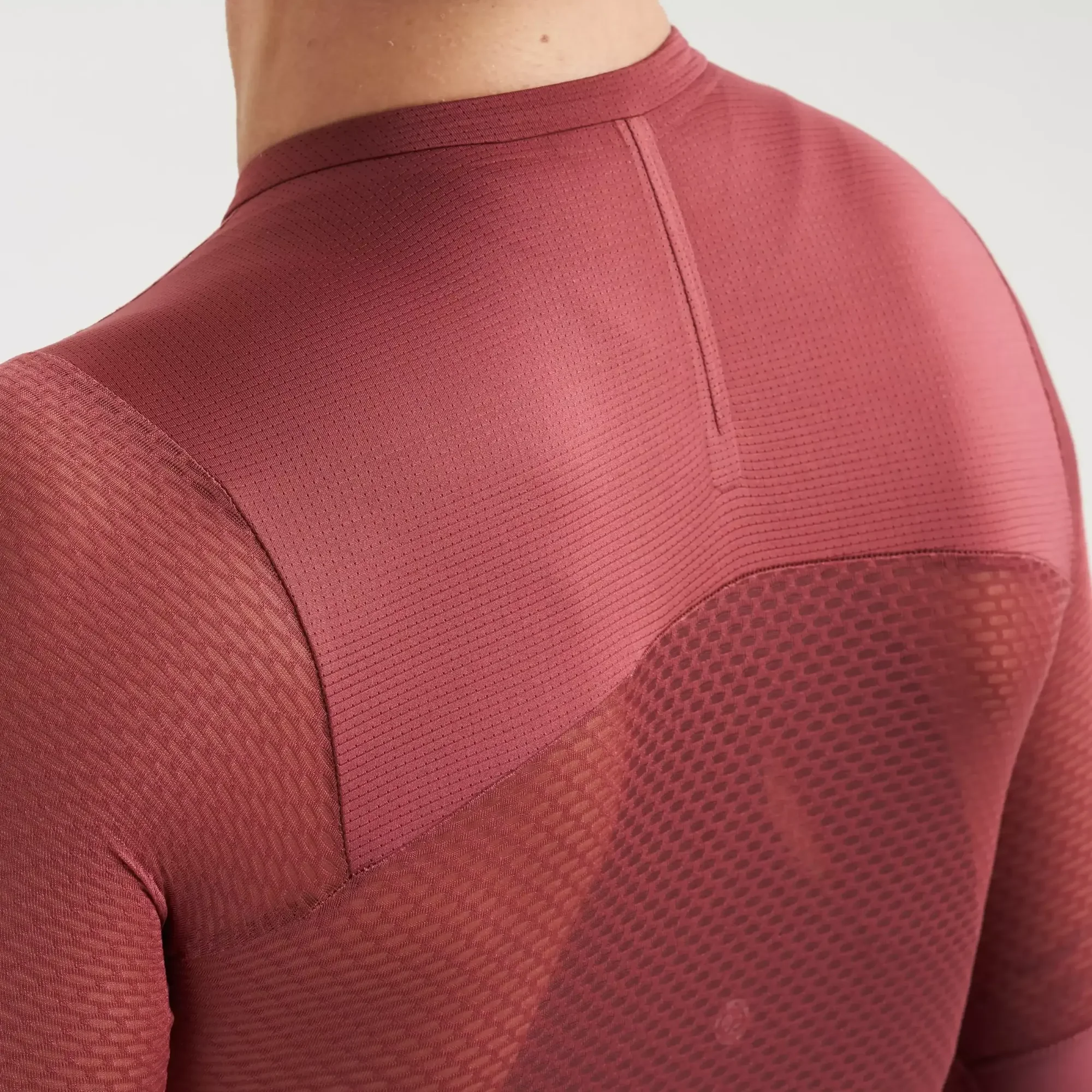 65725-10_APP_PRIME-LT-JERSEY-SS-WMN-SPC_DETAIL2 women's prime lightweight short sleeve jersey