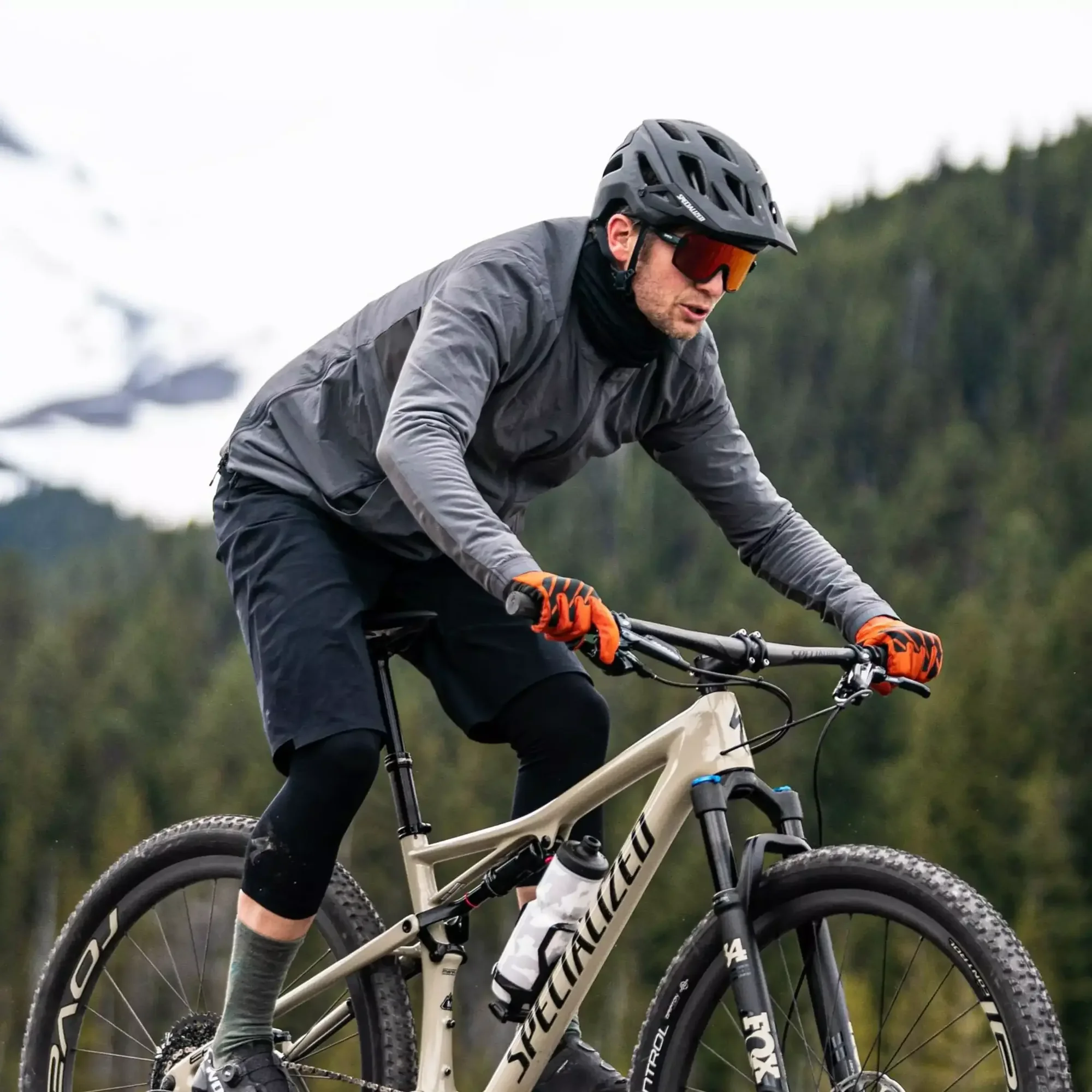 67221-431_TRAIL-SERIES-THERMAL-GLOVE_LC_3 men’s softshell thermal glove