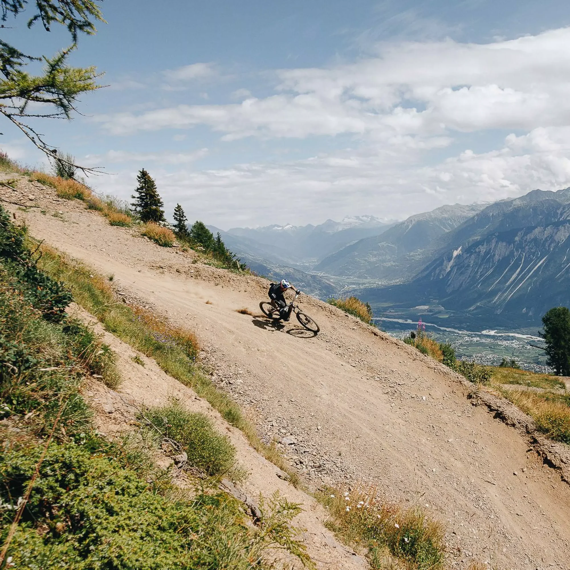 MTB-3298_Levo4SW_LowerCarousel_3 s works turbo levo 4