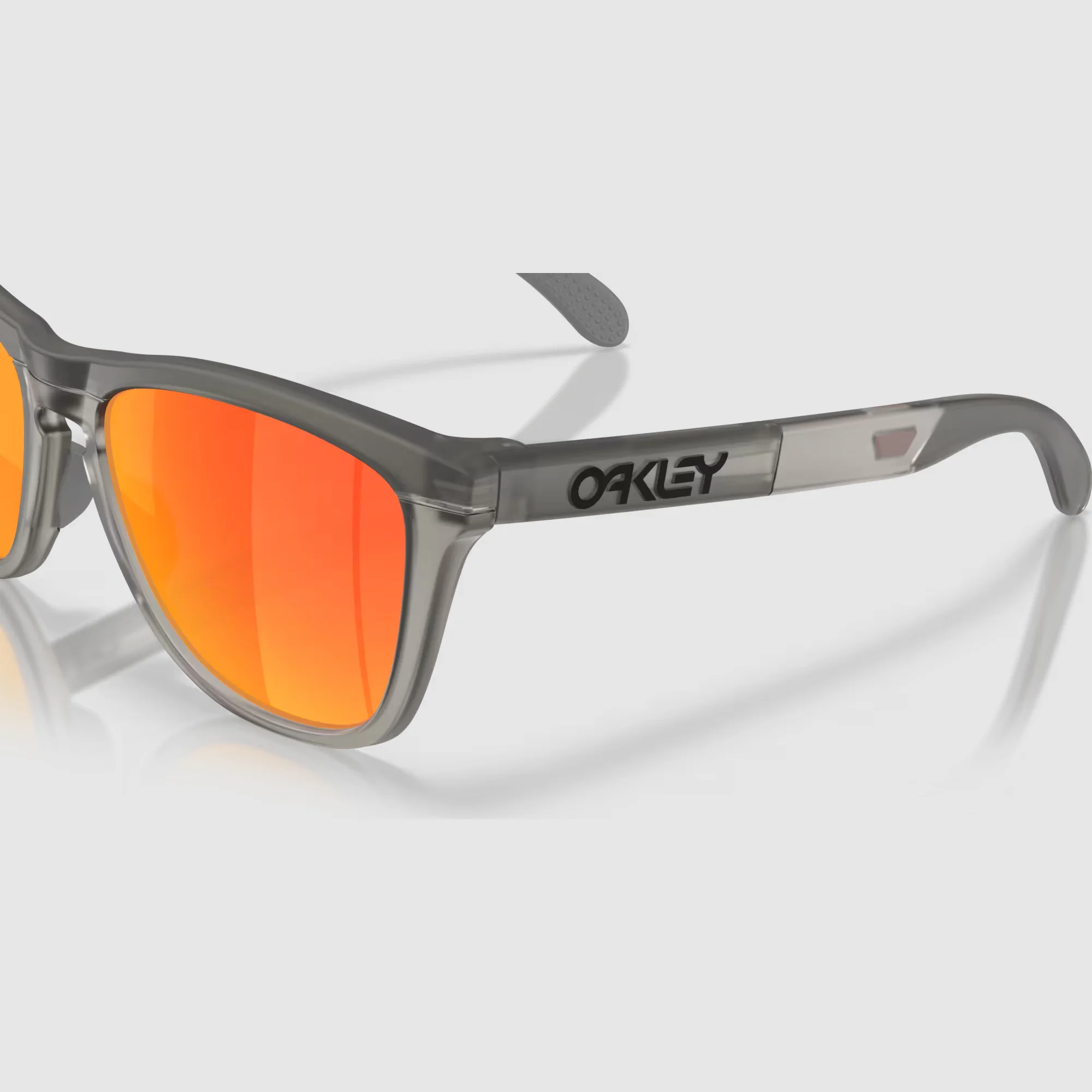0OO9503__950301__P21__shad__al3 oakley frogskins™ range xl