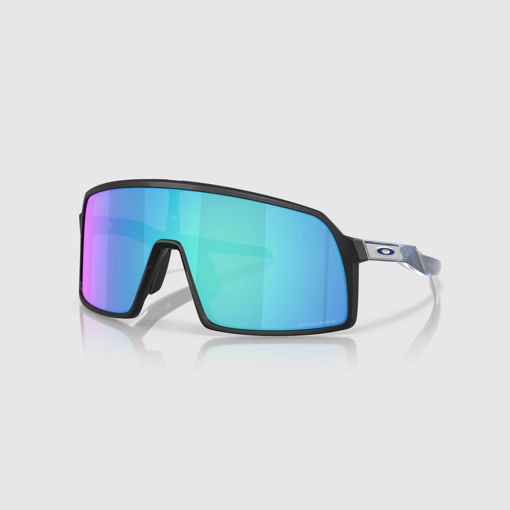 0OO9462__946214__P21__shad__qt oakley sutro s fathom collection