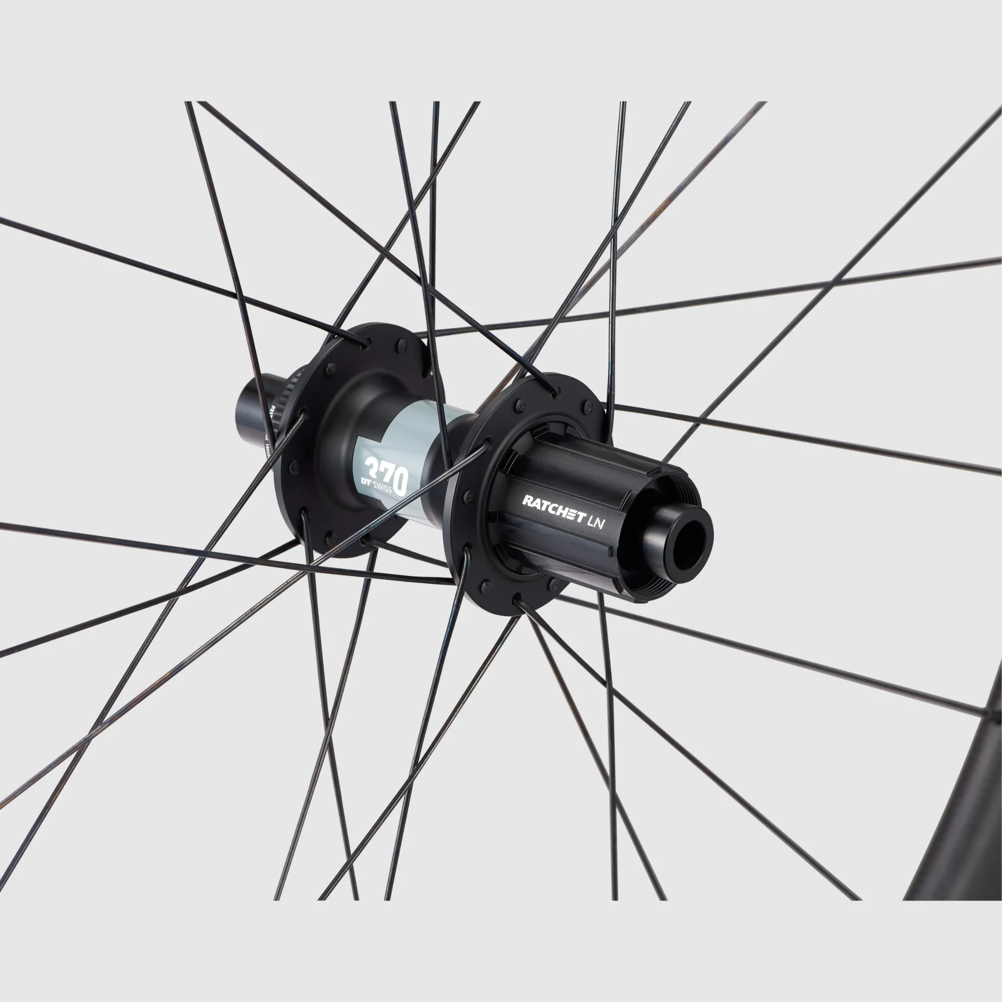 30021-450_WHL_C-38-DISC-WHEELSET-SATIN-CARBON-BLK_REAR-HUB roval rapide c 38
