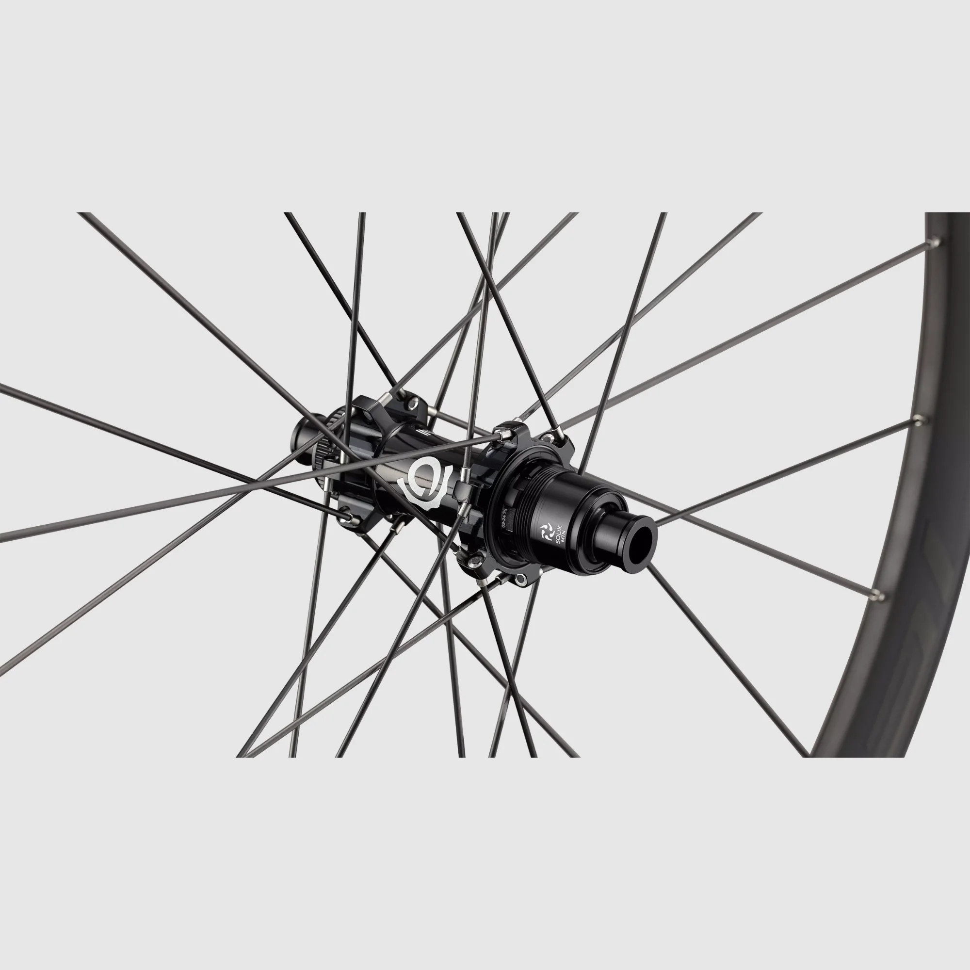 30126-321_CONTROL-SL-VI-SOLIX-29-REAR-24H-SATIN-CARBON-GLOSS-BLK_REAR-HUB auto draft