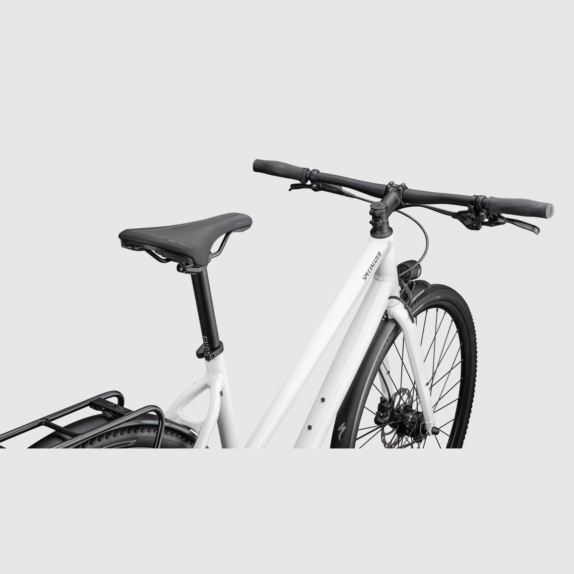 92424-74_SIRRUS-X-30-EQ-ST-DUNEWHT-DKNVY_D1-POV sirrus x 3.0 step through eq